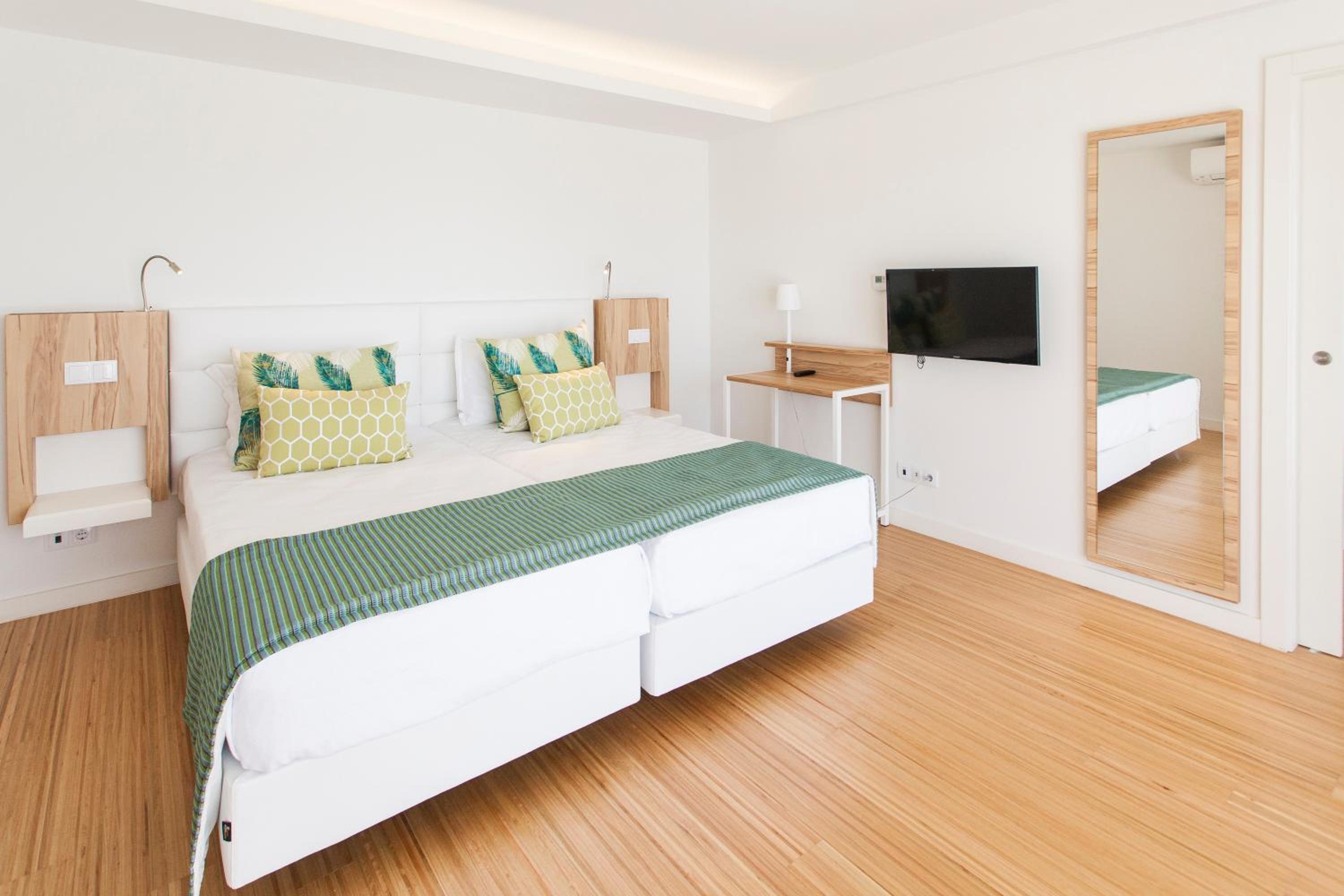 Superior Two-Bedroom Apartment with Sea View - Prestige