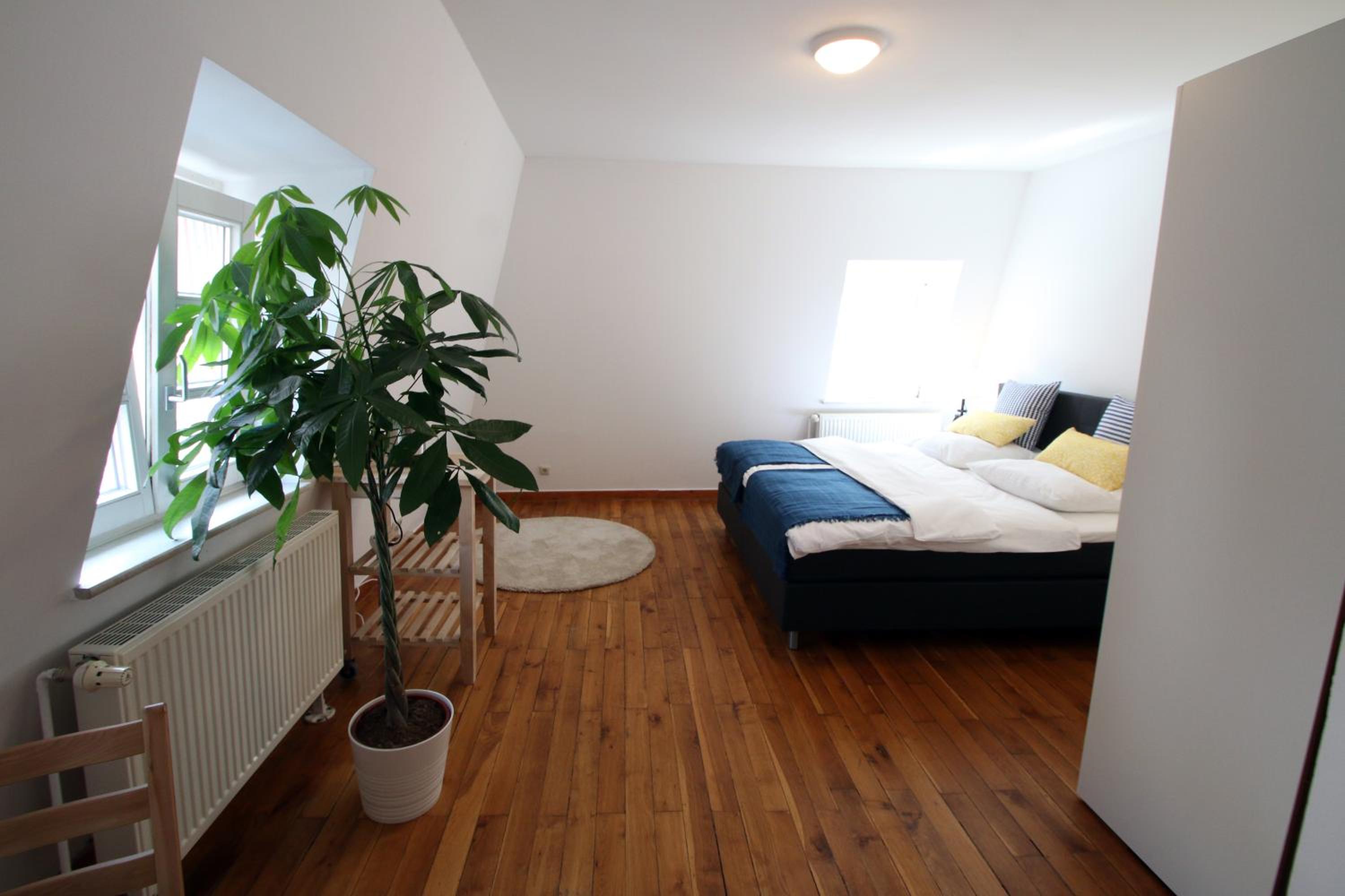 Studio Apartment with Kingsize Bed (annex) 2.OG - Photo 6
