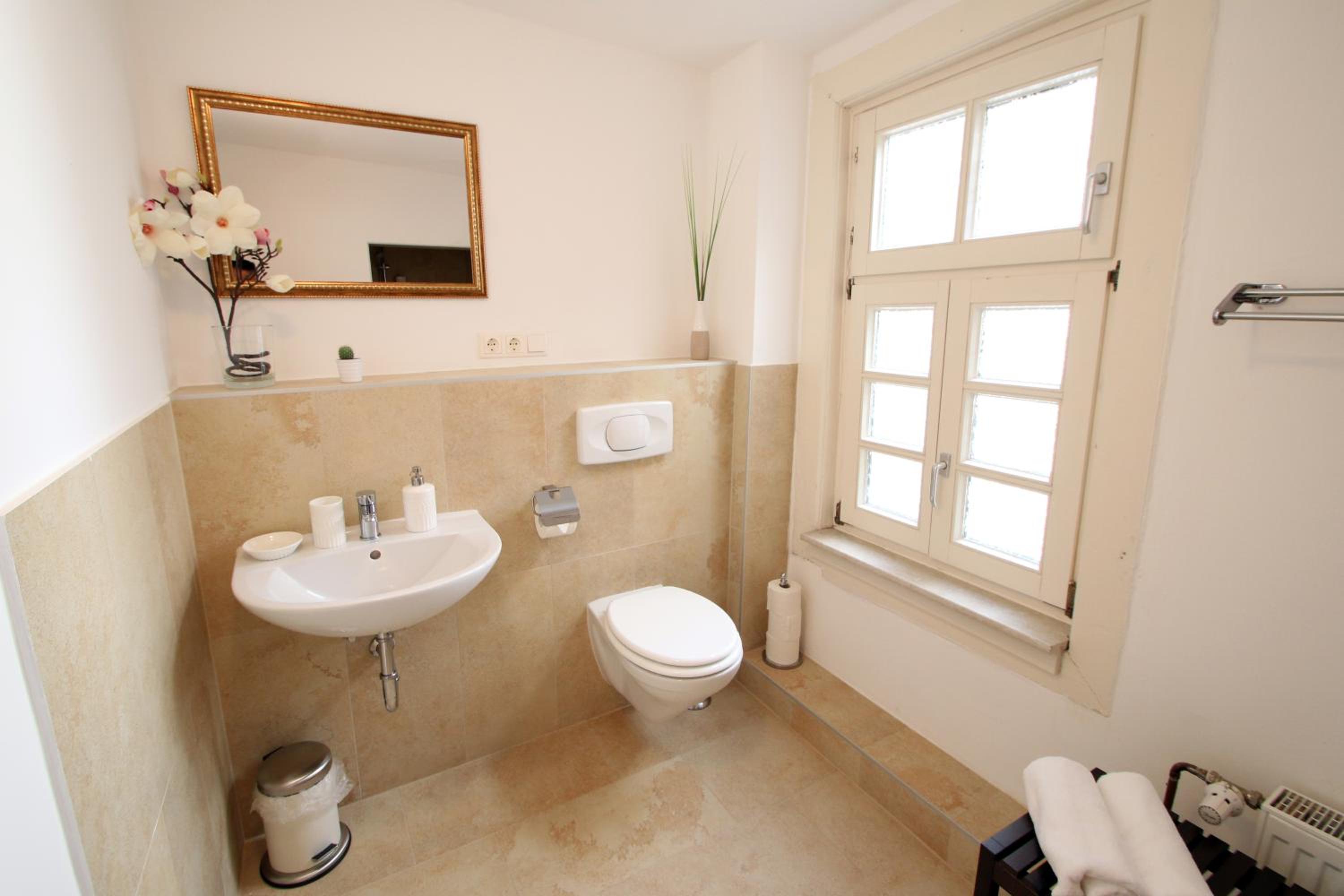 Studio with Kingsize Bed and Queensize Bed (annex) 1.OG - Photo 2