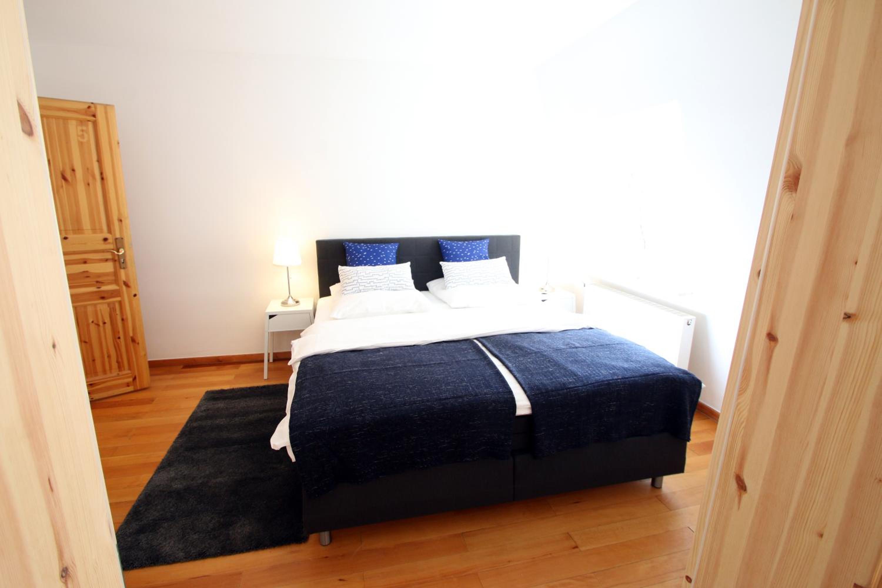 Studio with Kingsize Bed and Queensize Bed (annex) 1.OG - Photo 1
