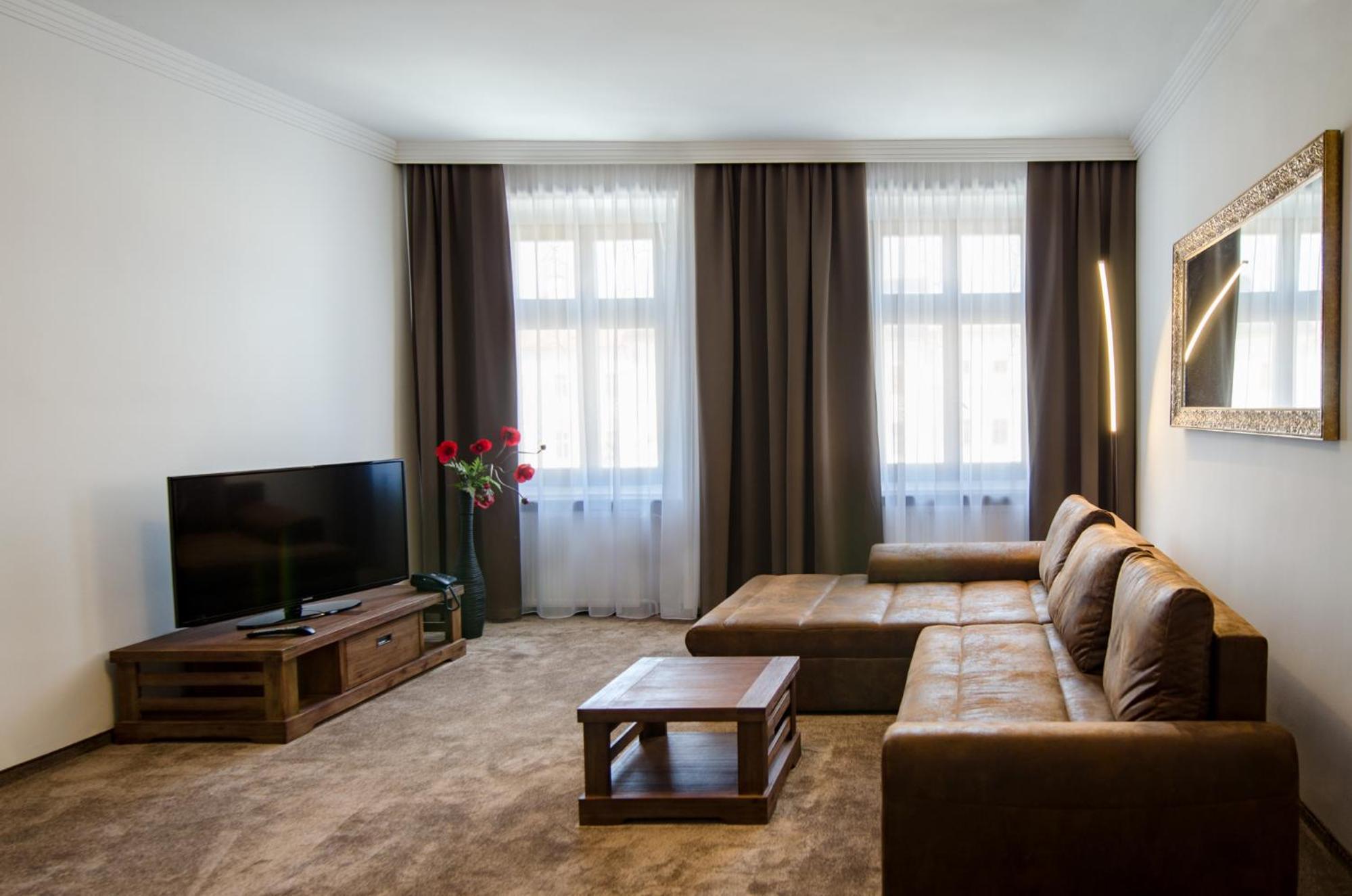 Suite - Photo 6