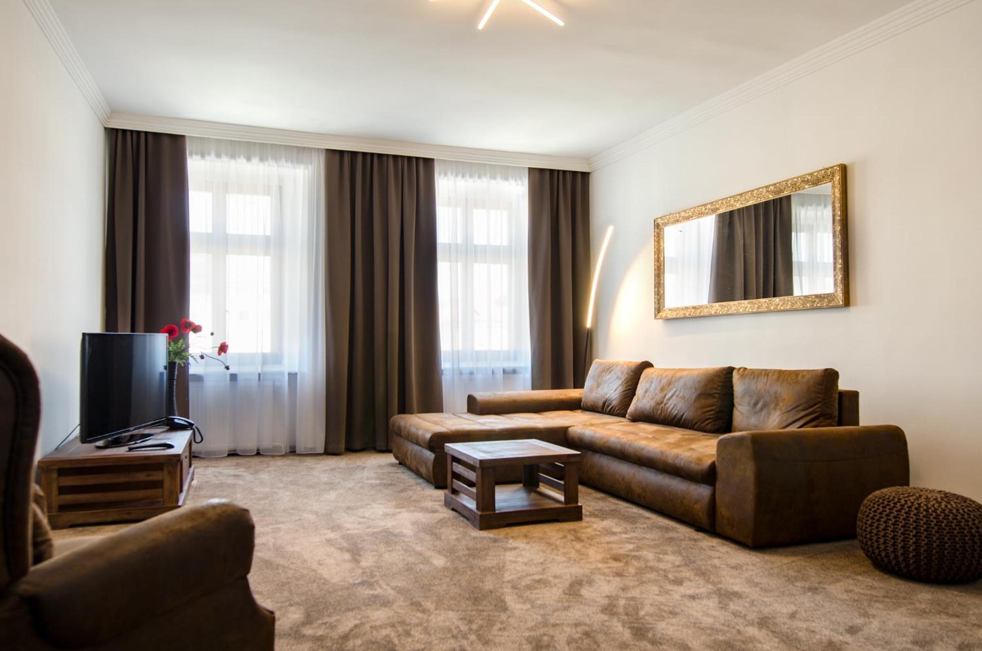 Suite - Photo 3