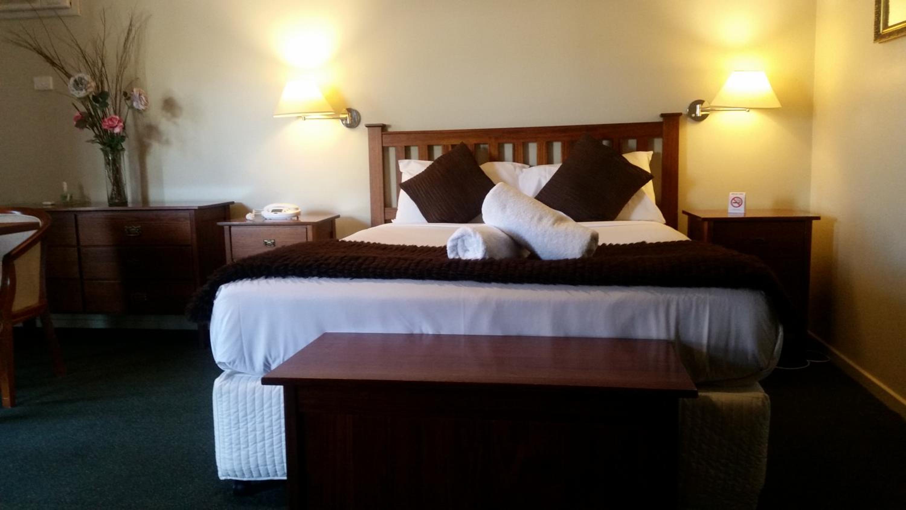 Oval Suite with Spa Bath