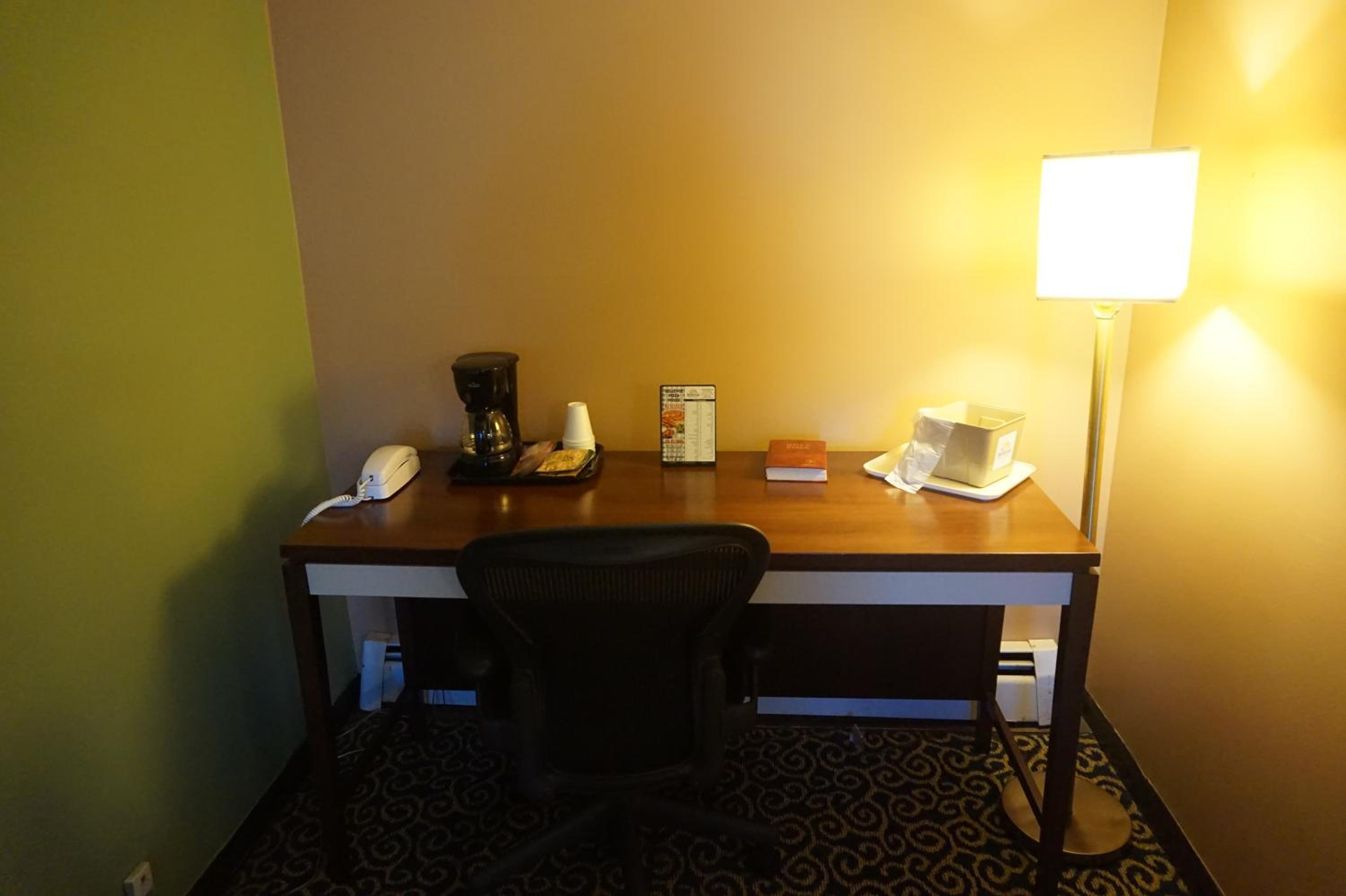 King Room - Non-Smoking - Photo 13