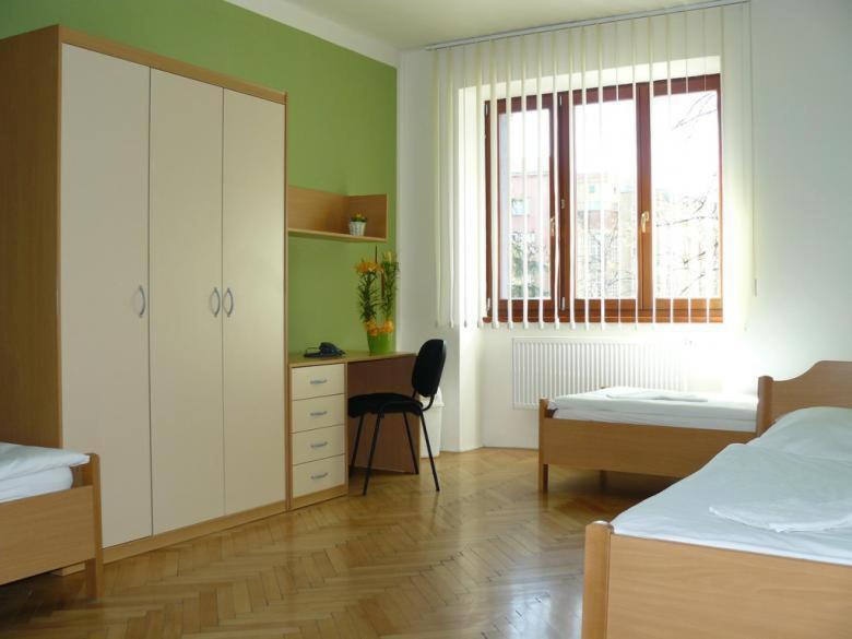 Single Bed in 3-Bed Male Dormitory Room photo 1