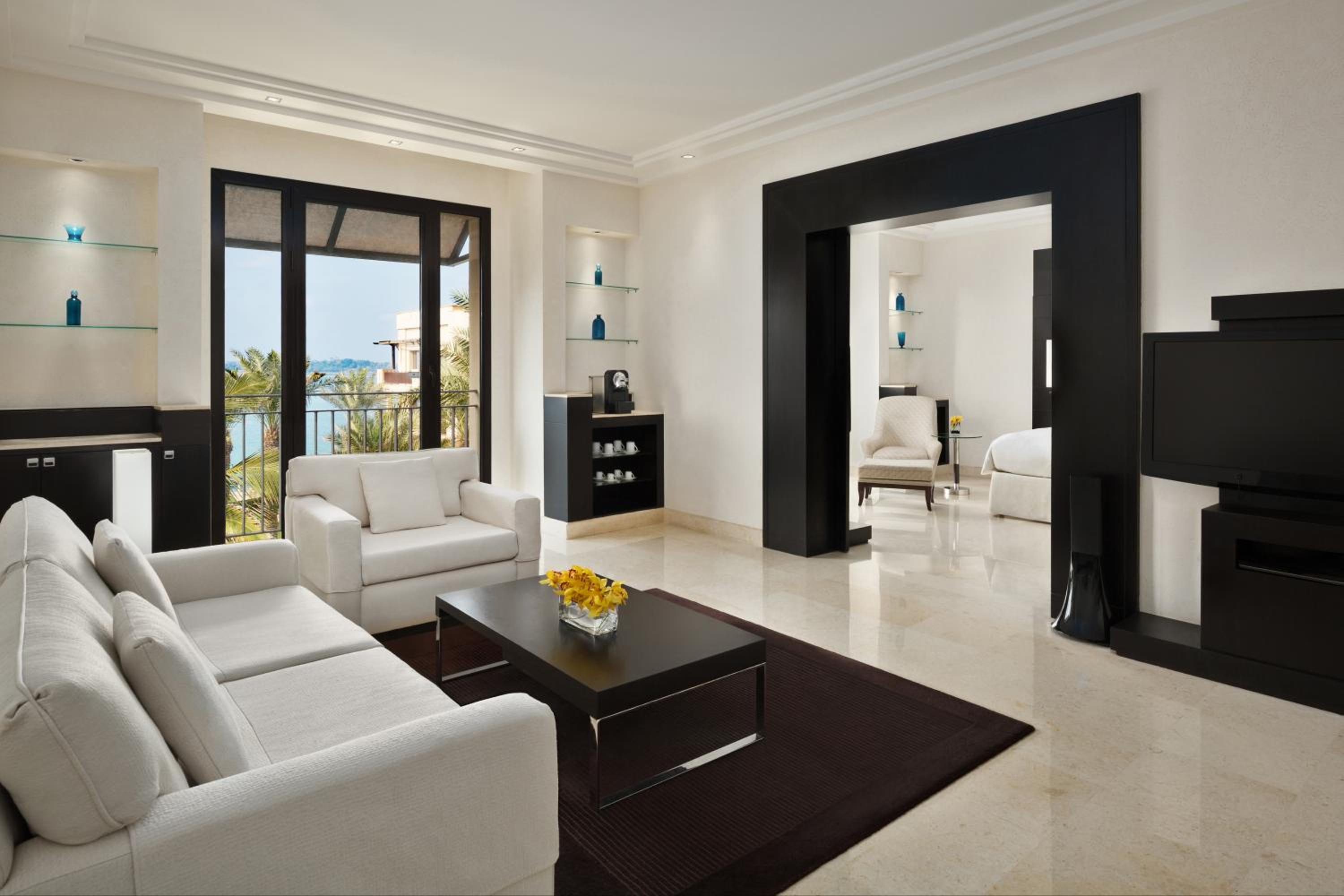 Park King Suite photo 2
