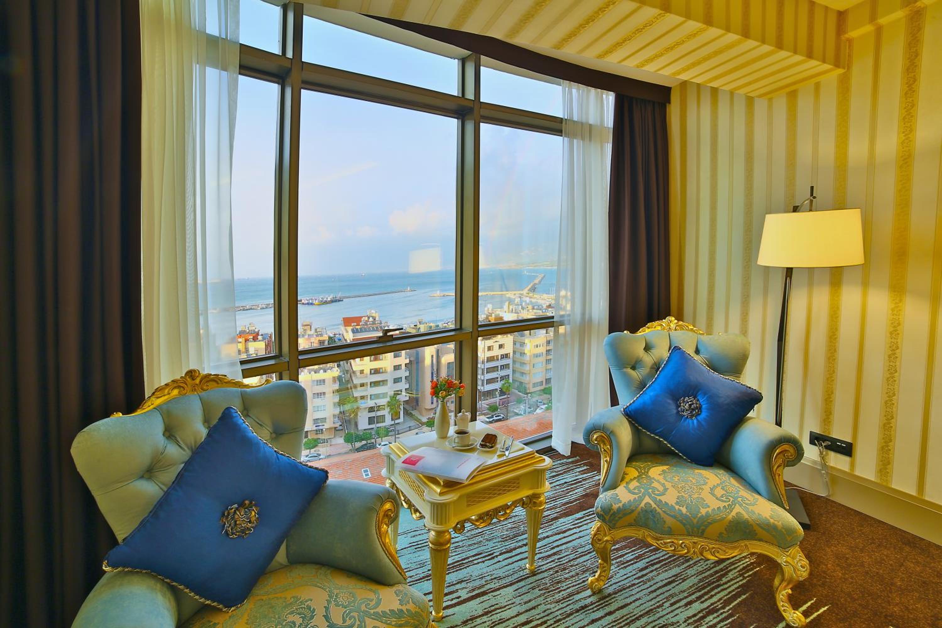 King Suite with Sea View - Photo 4