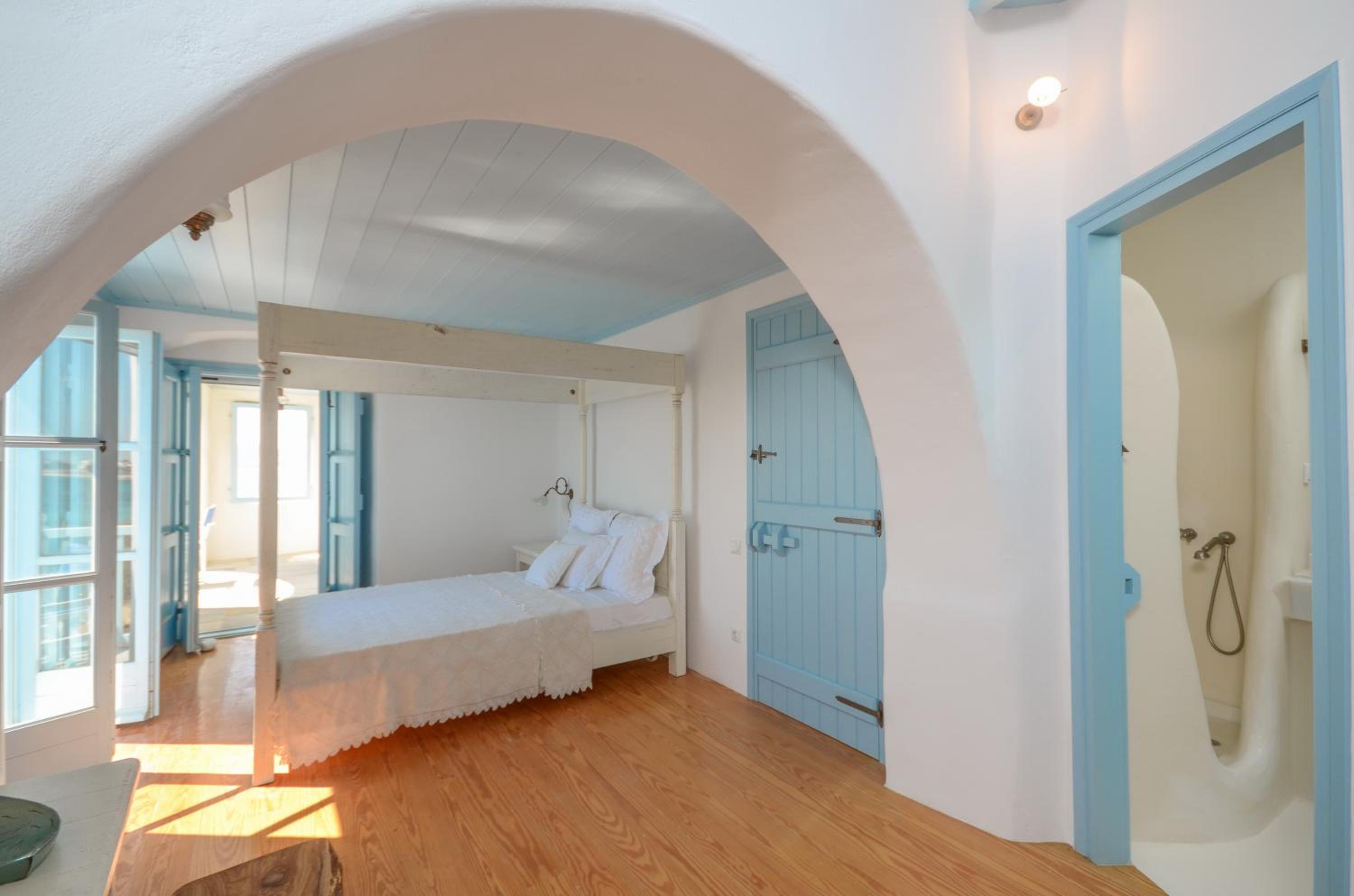 Villa - Beach Front