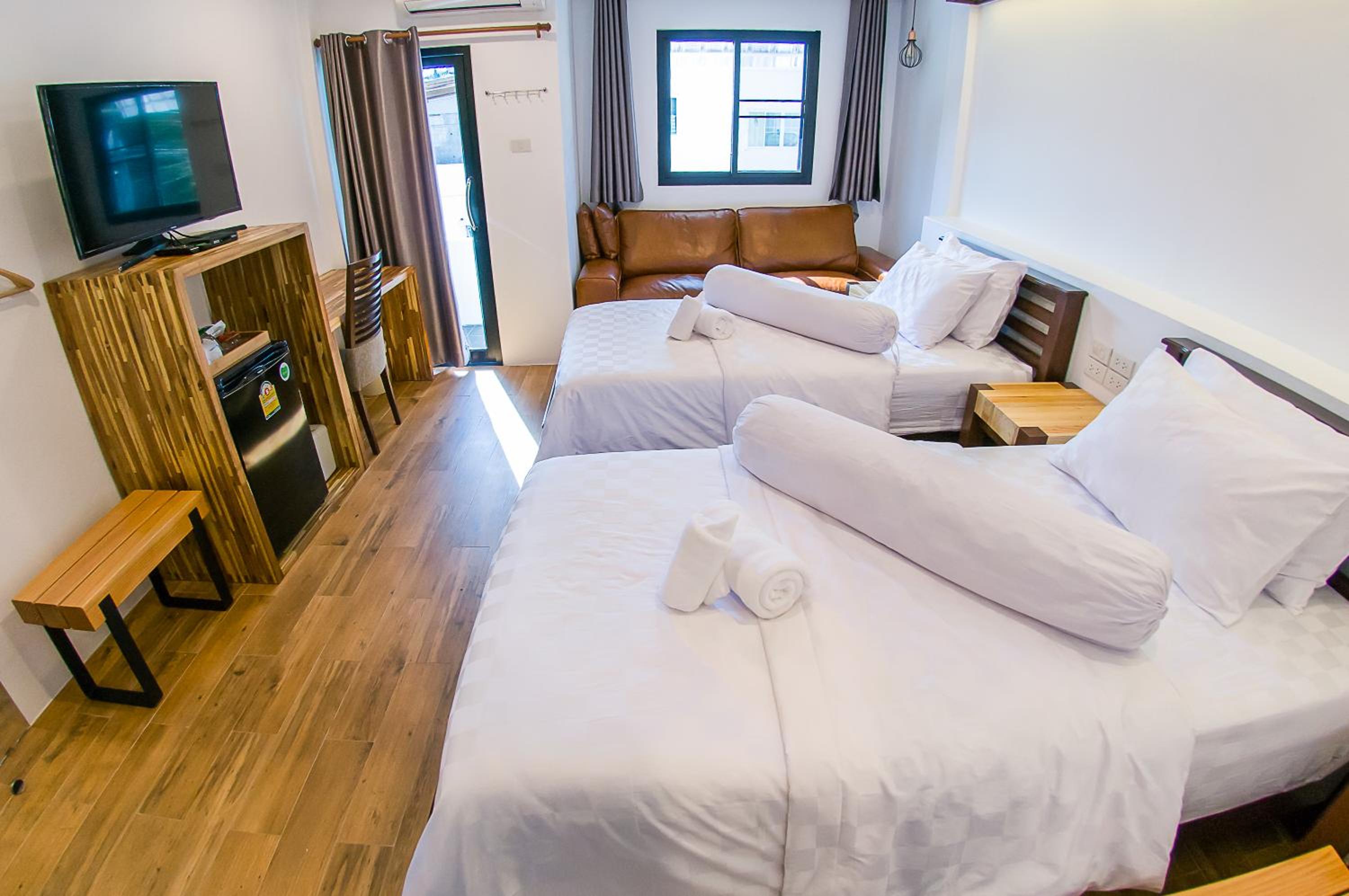 Deluxe Twin Room - Photo 1