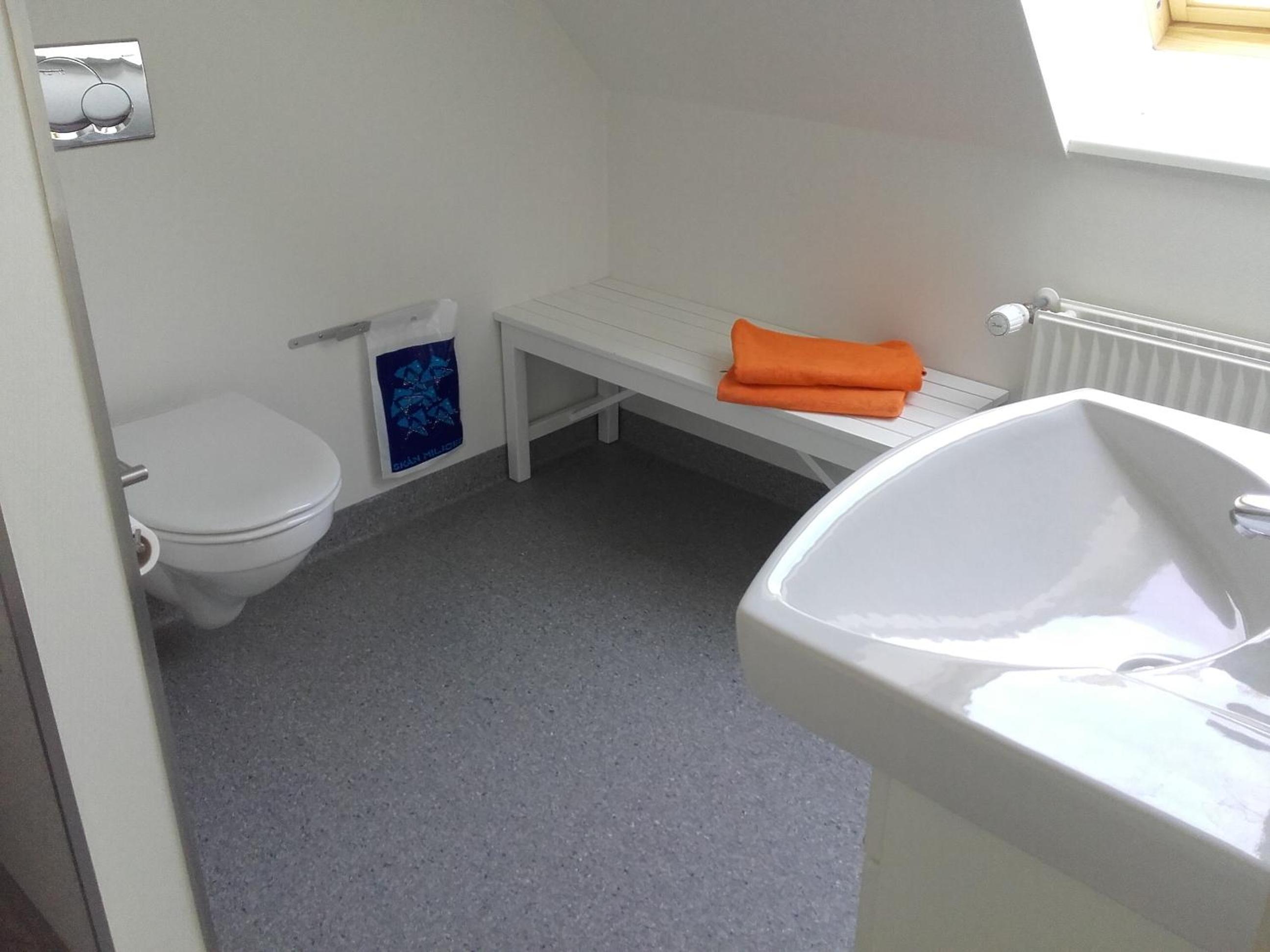 Double or Twin Room - Photo 4