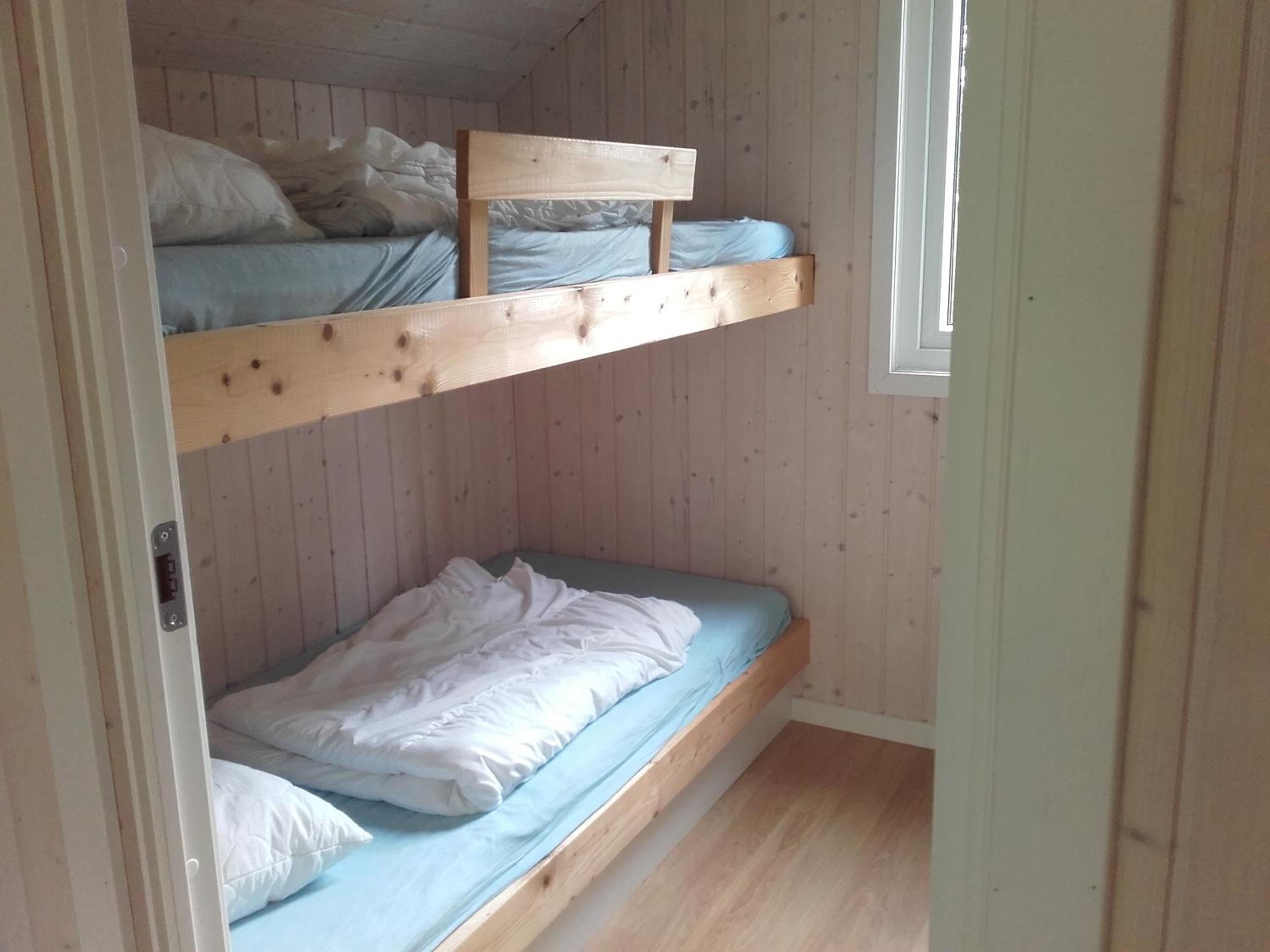 带共用浴室的小屋