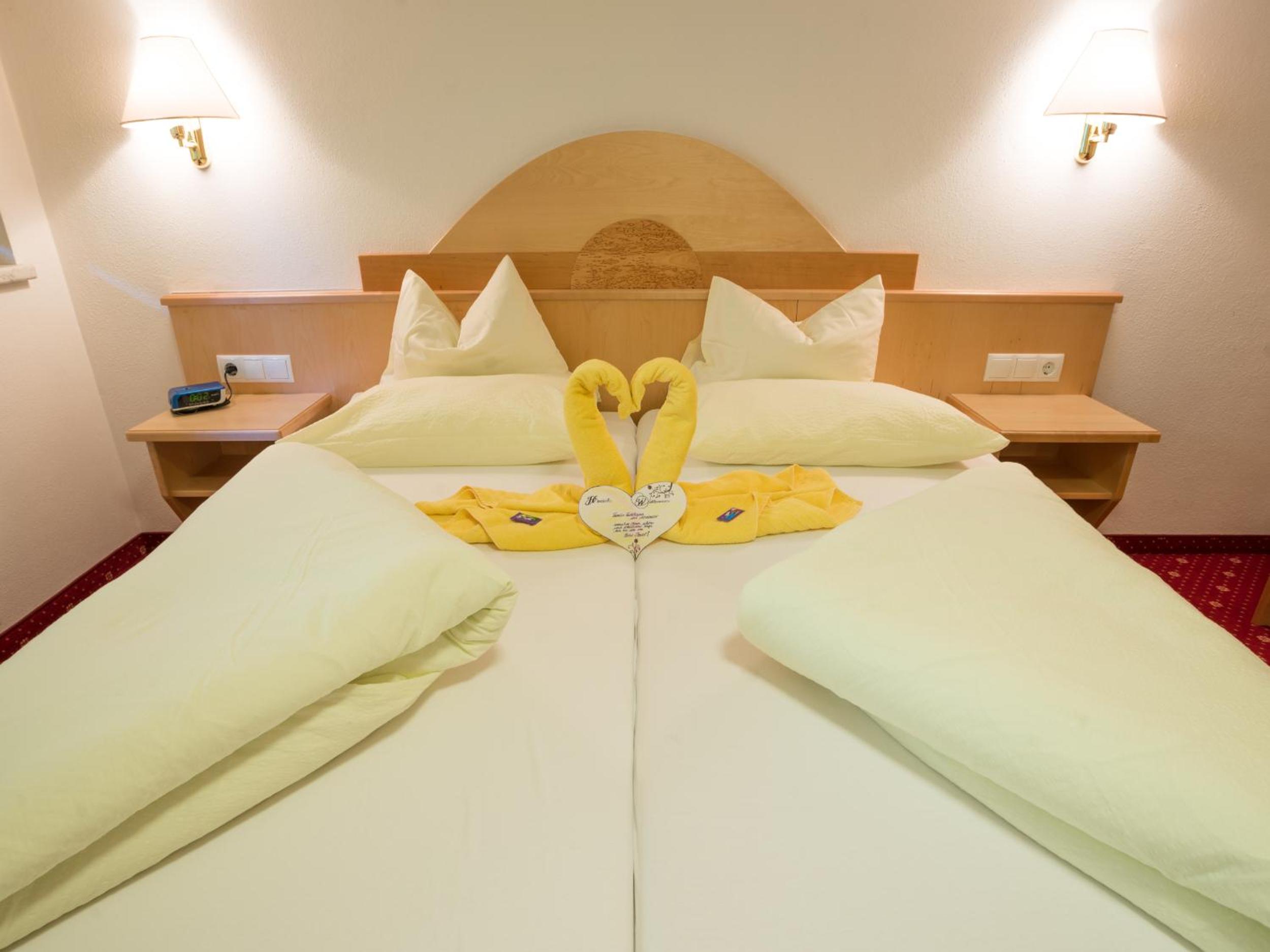 Deluxe Room (1 adult + 2 children) photo 2
