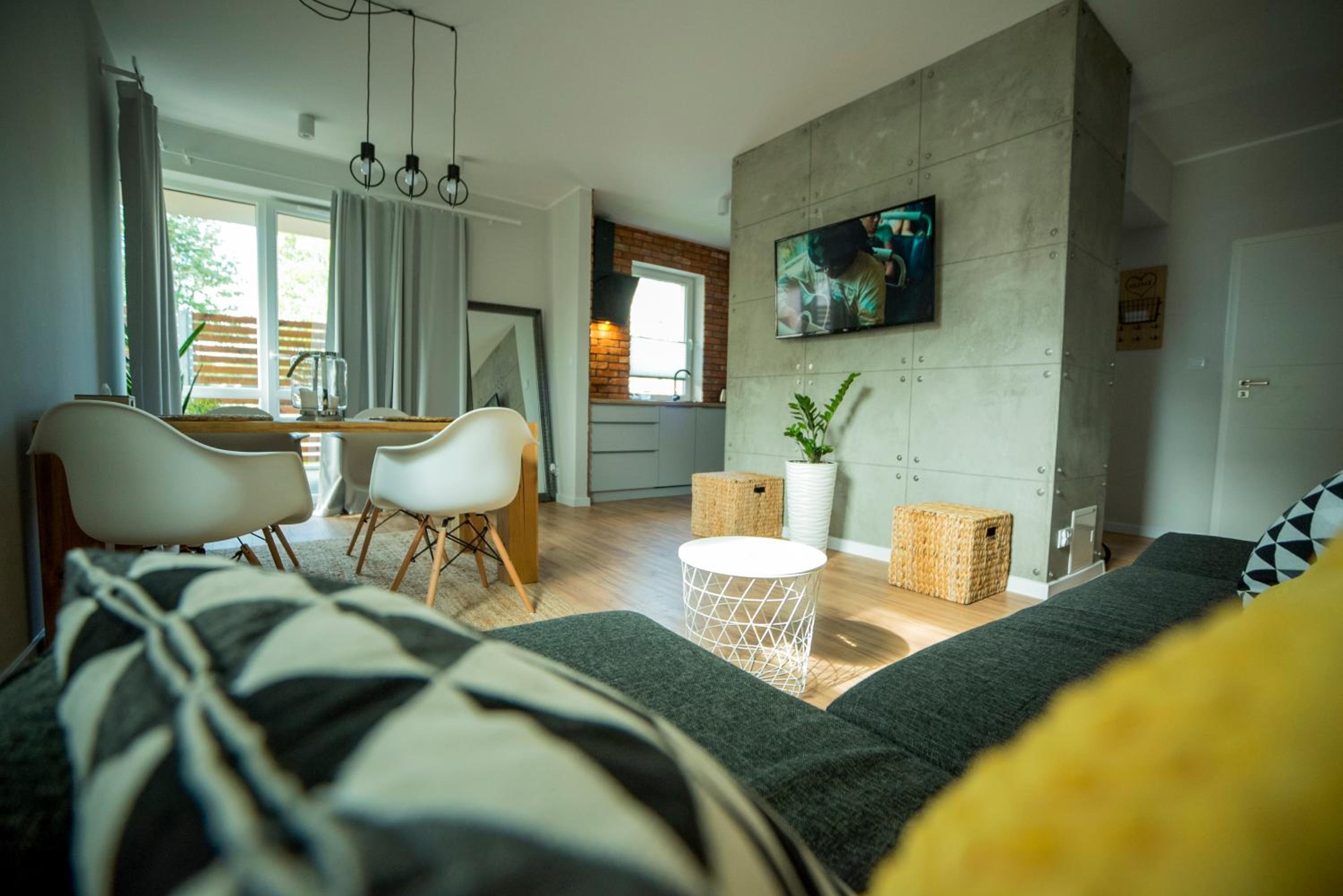 Apartment with Terrace - Photo 1