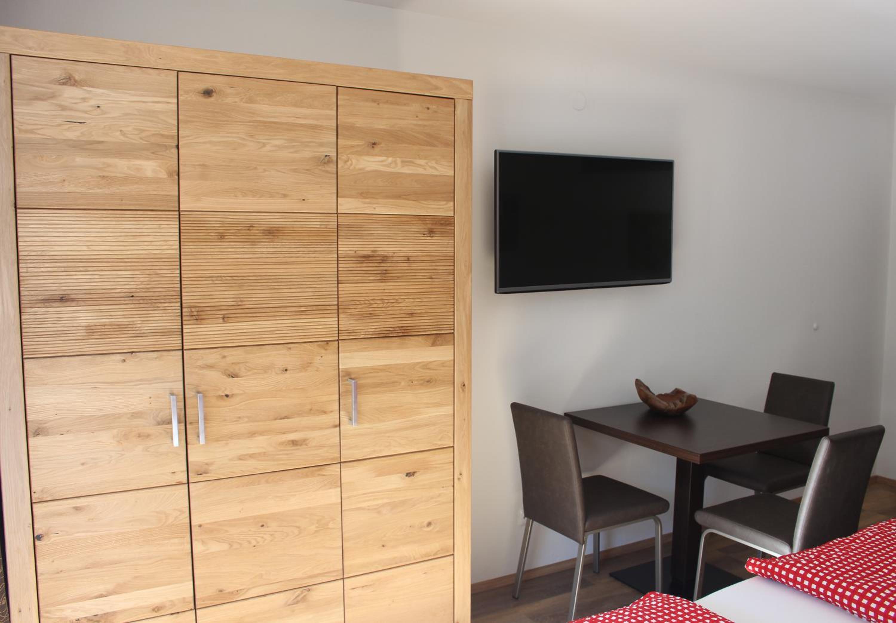 Studio Apartment photo 2