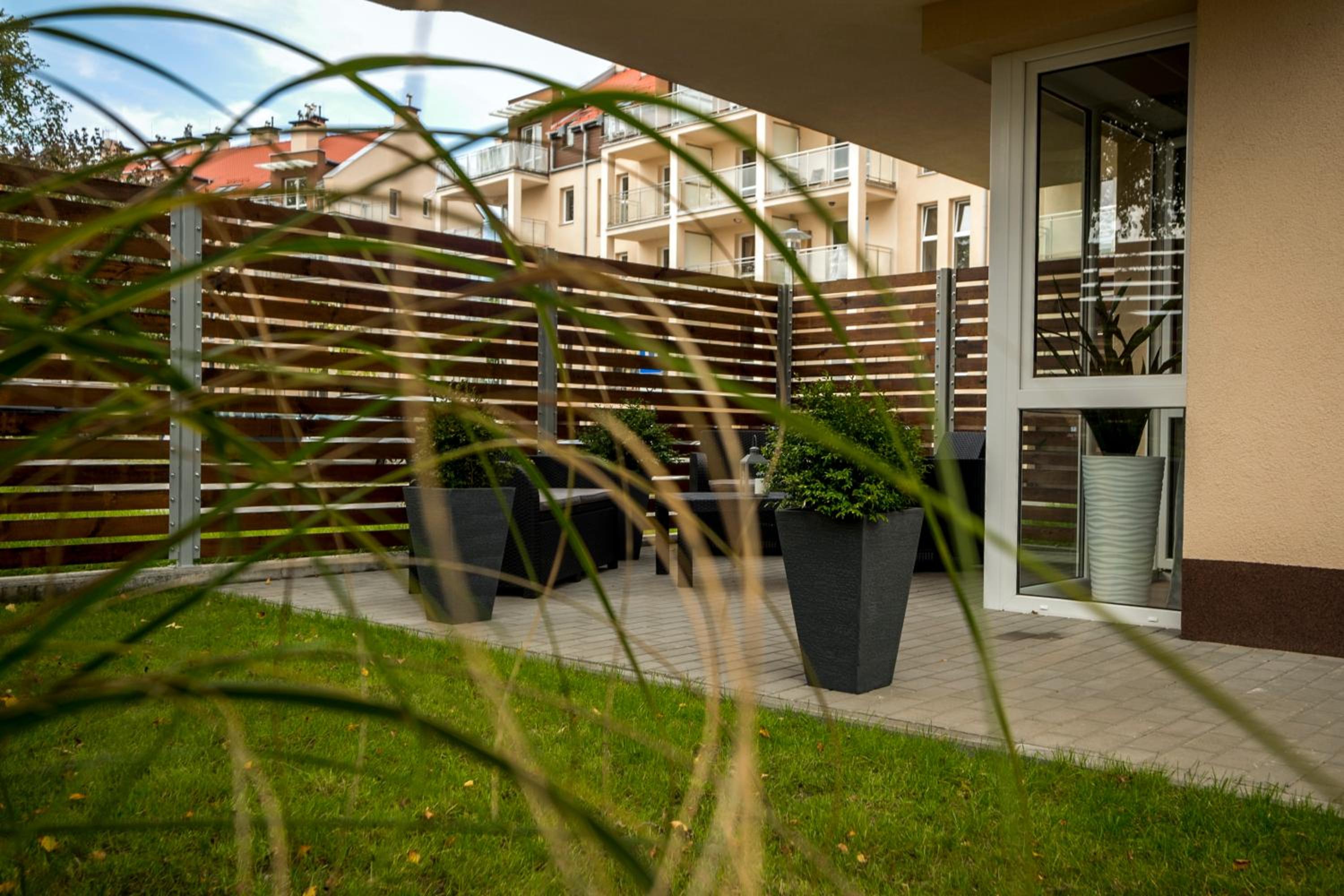 Apartment with Terrace - Photo 24