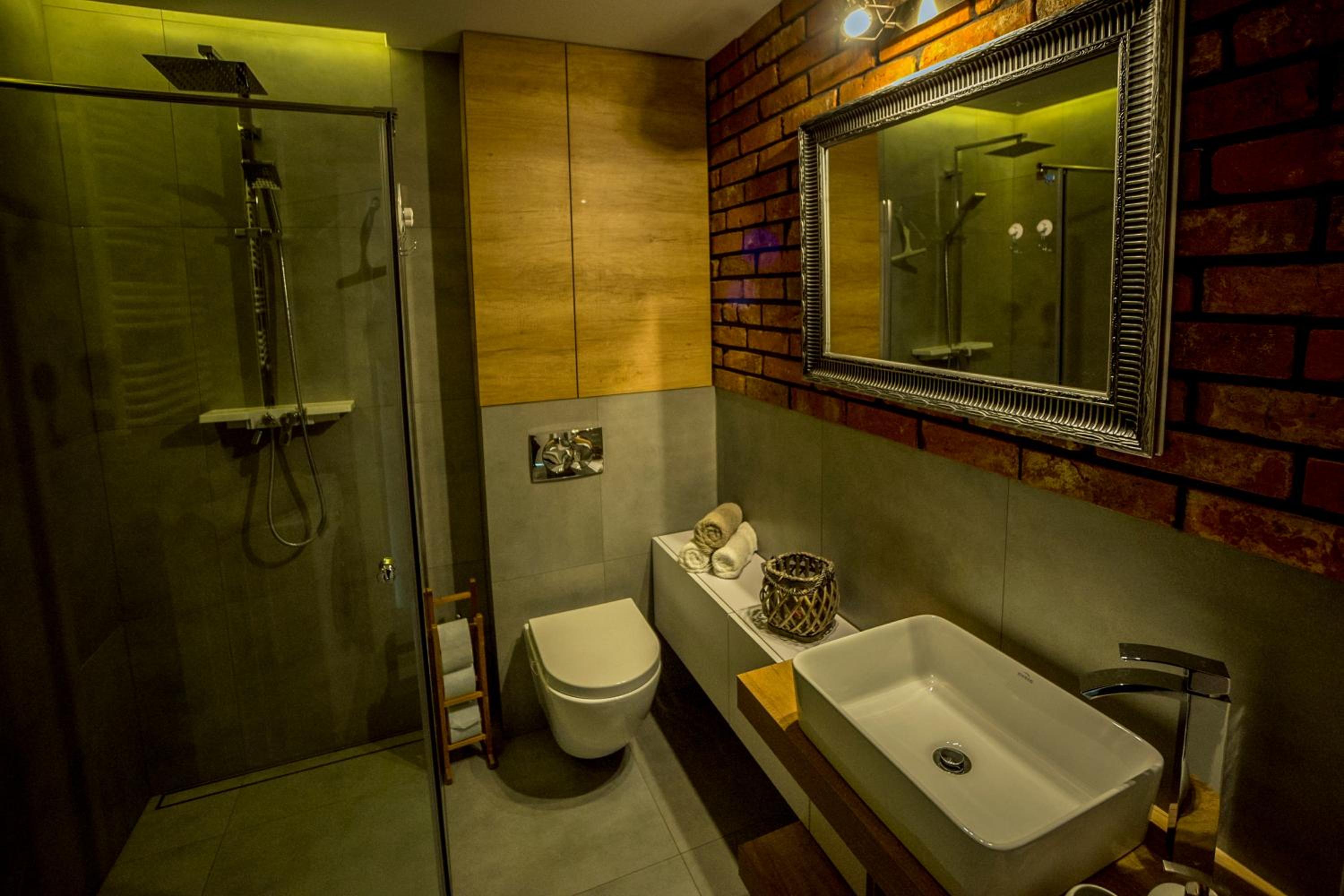 Apartment with Terrace - Photo 19