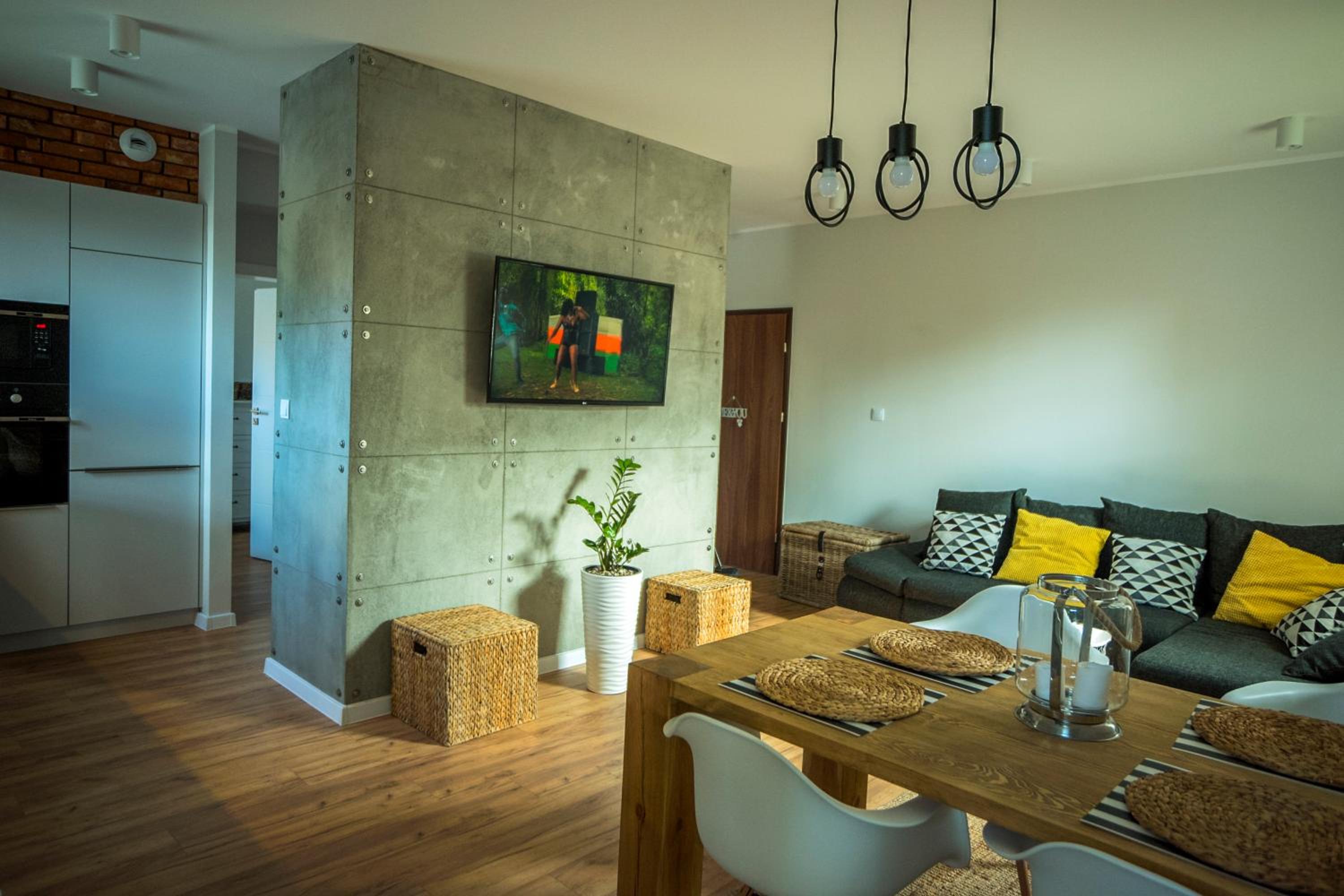 Apartment with Terrace - Photo 32