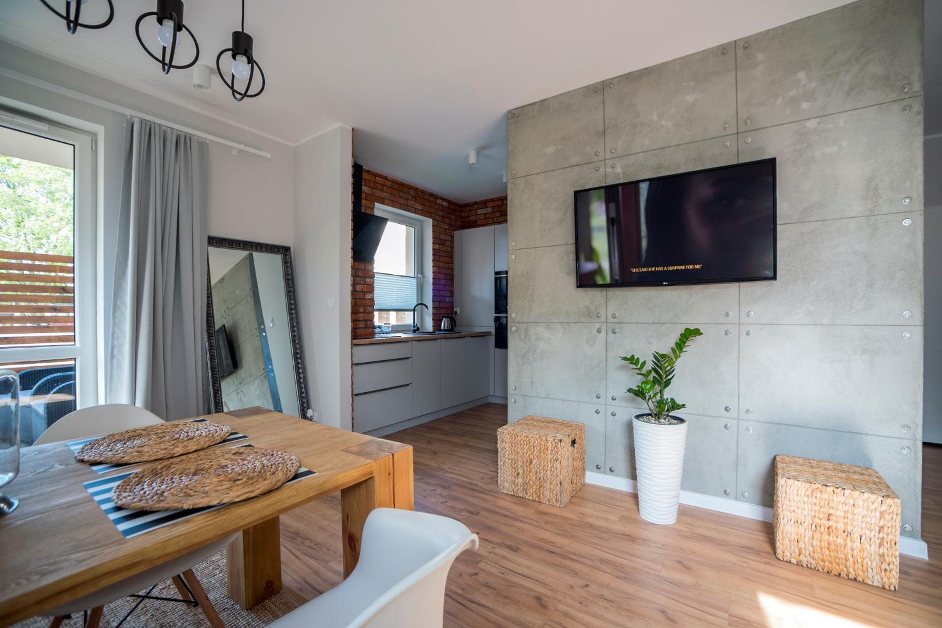 Apartment with Terrace - Photo 33