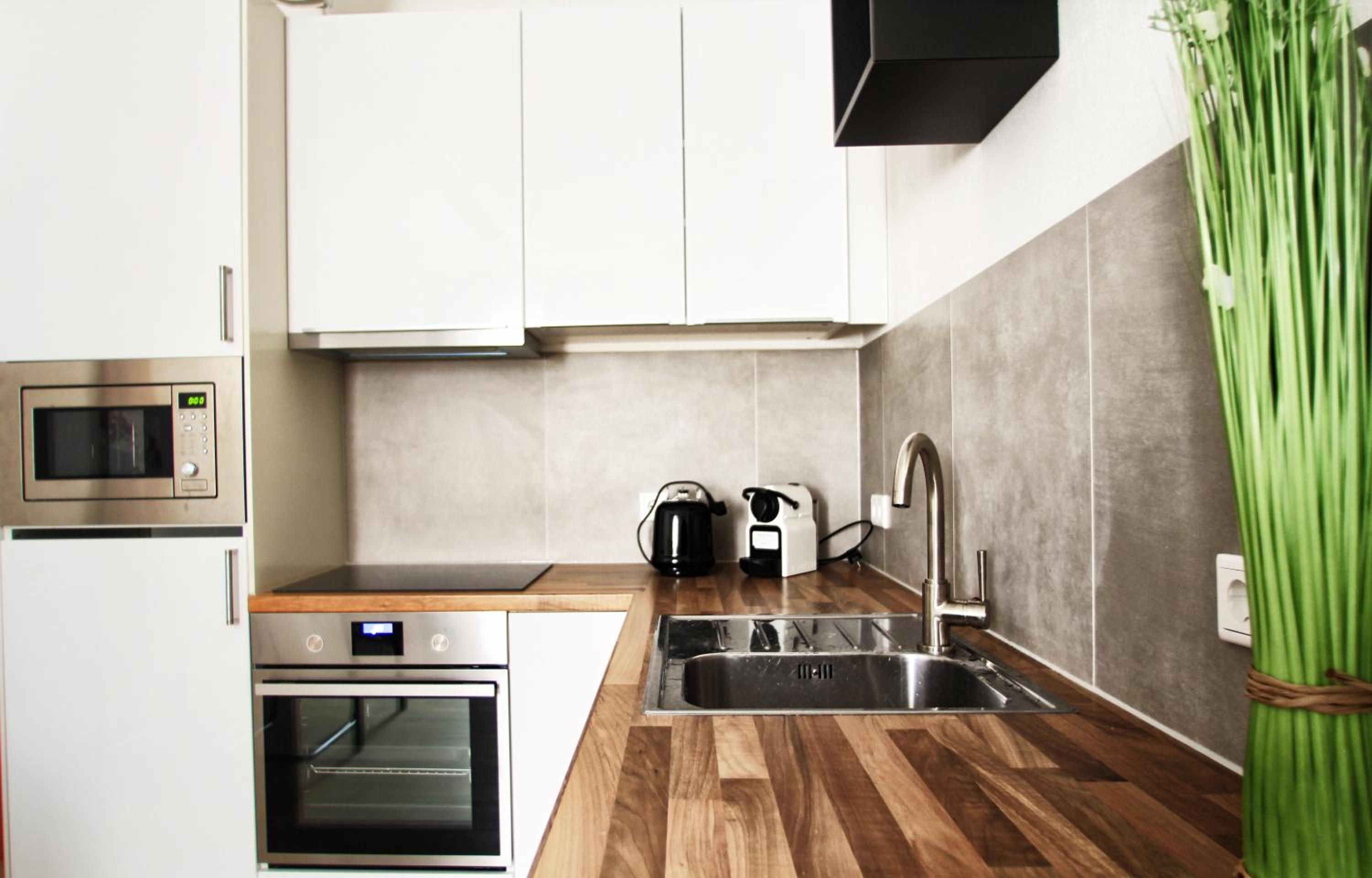 Apartment photo 2