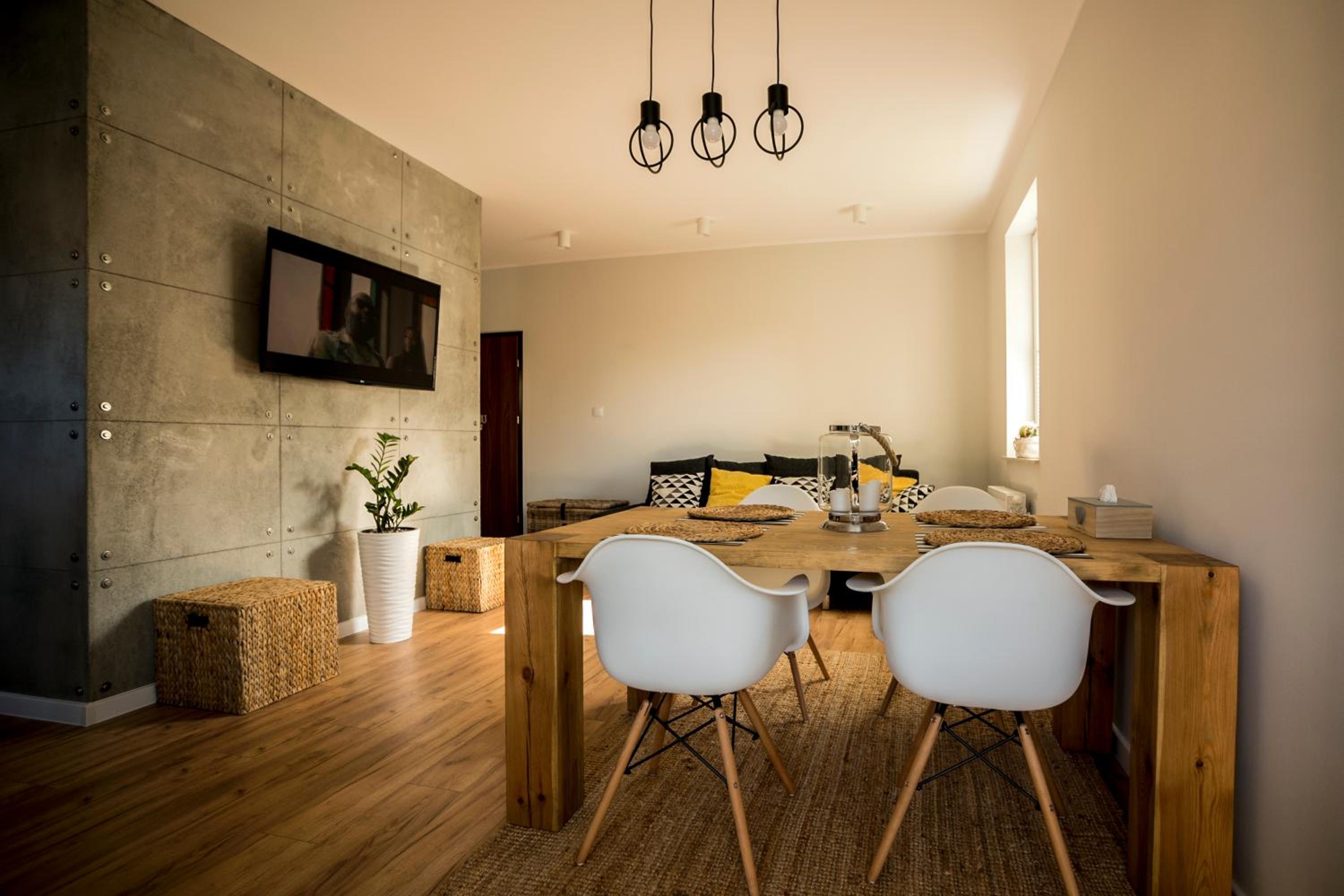 Apartment with Terrace - Photo 34