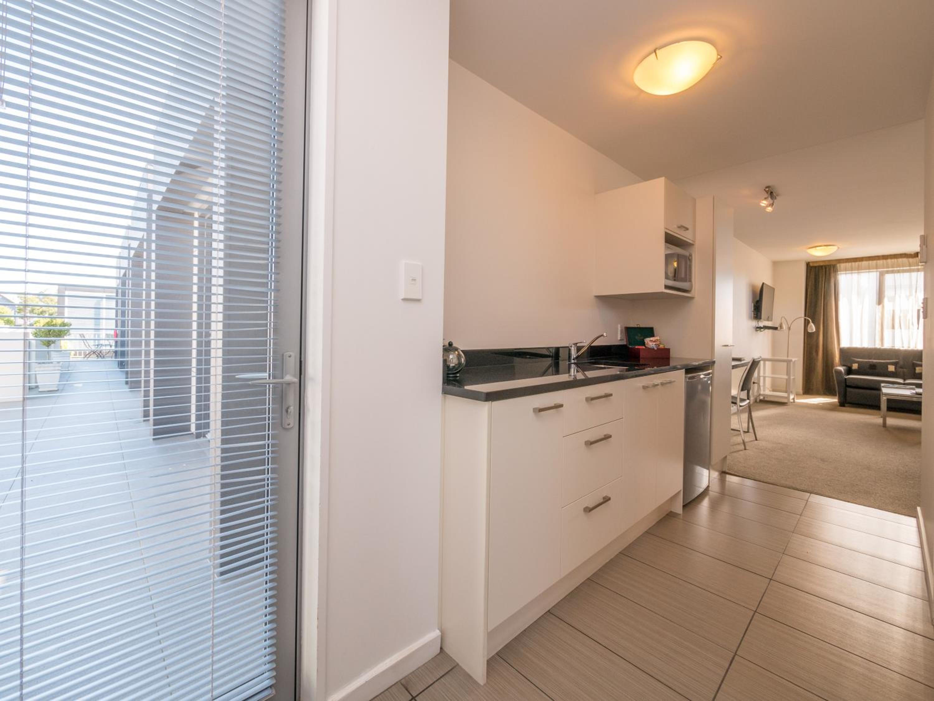 Deluxe One-Bedroom Apartment with Spa Bath photo 3