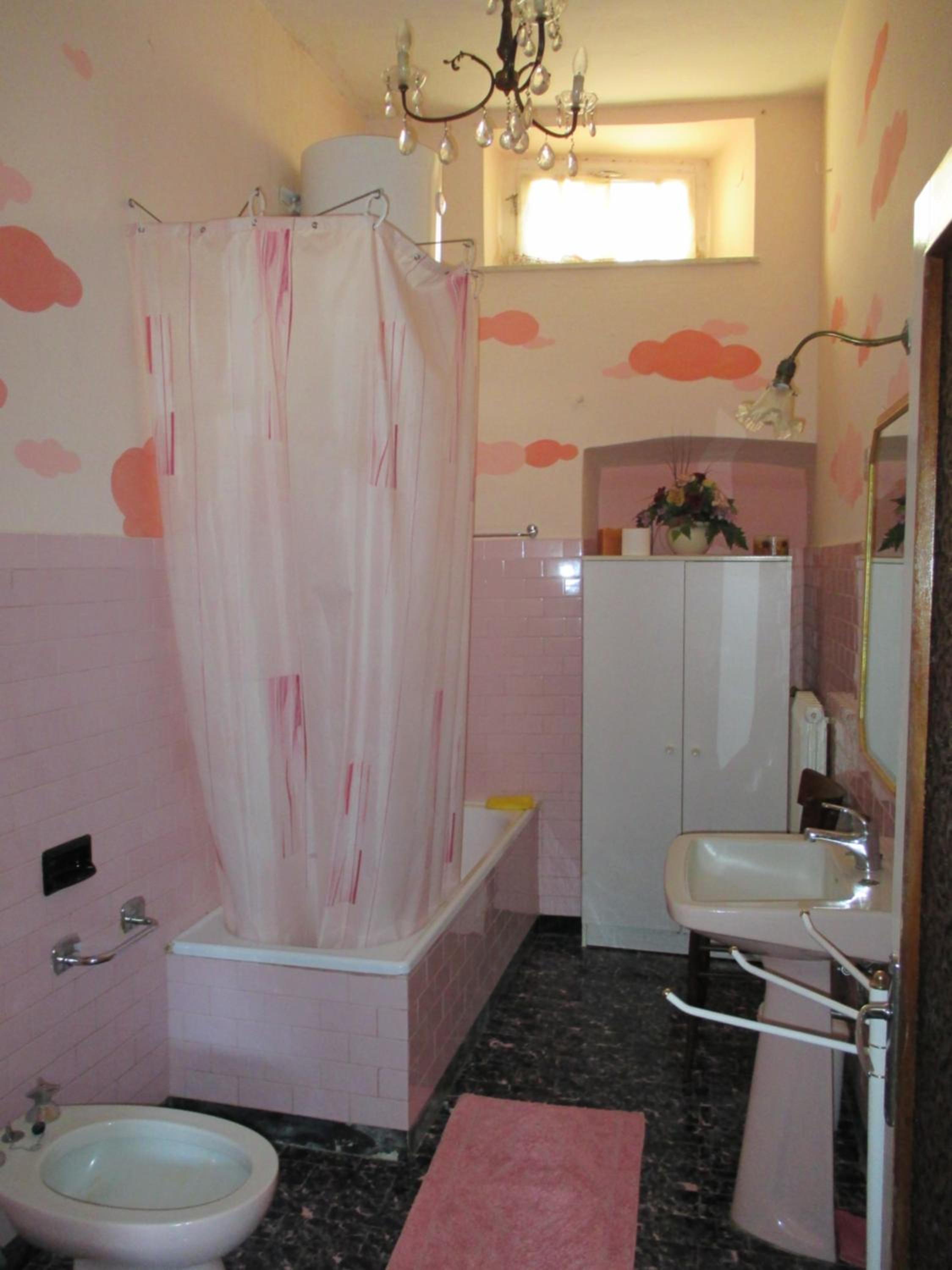 One-Bedroom House - Photo 10