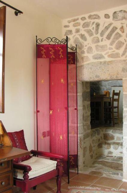 Studio (2 Adults) - Photo 1