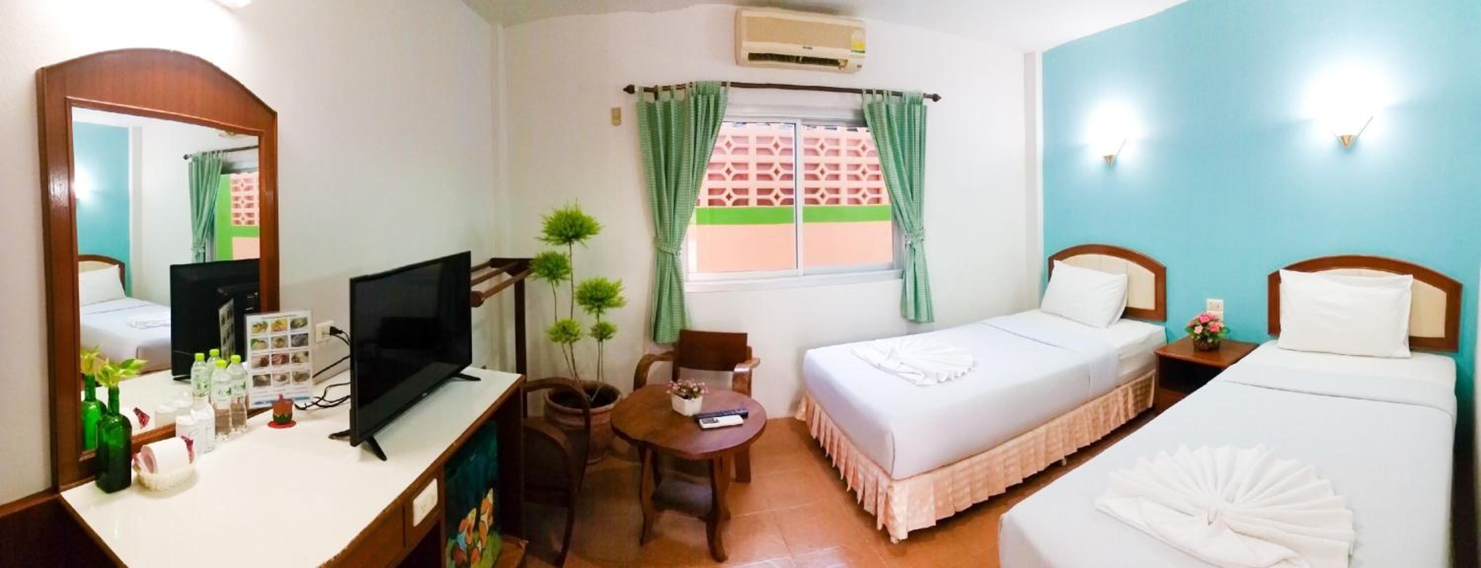 Standard Twin Room photo 3