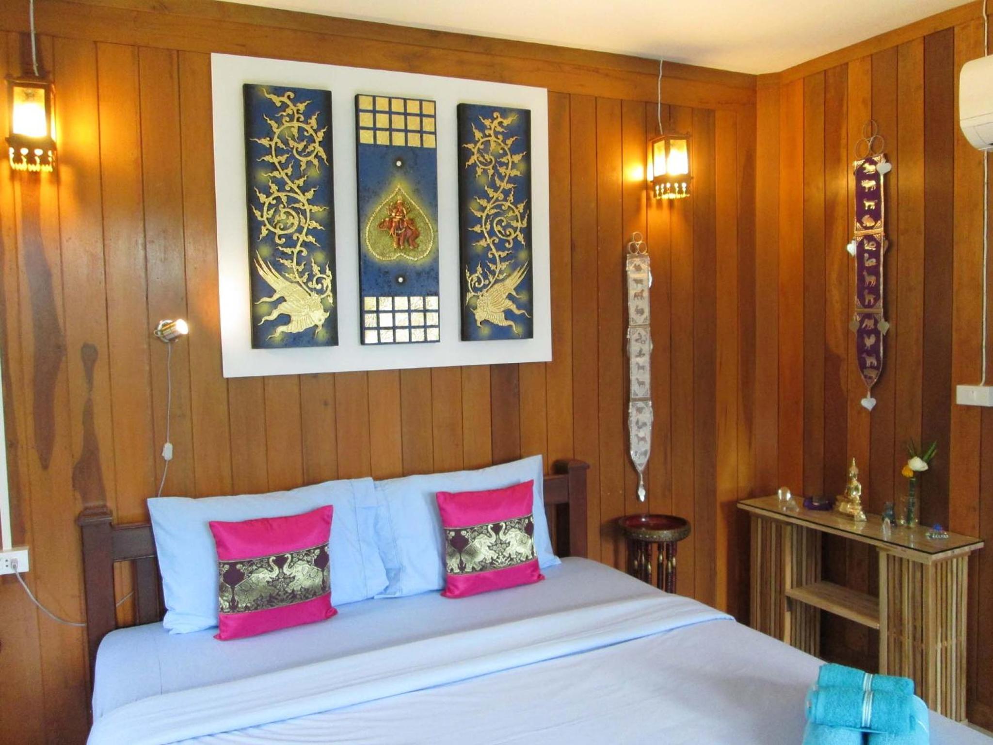Deluxe Bungalow