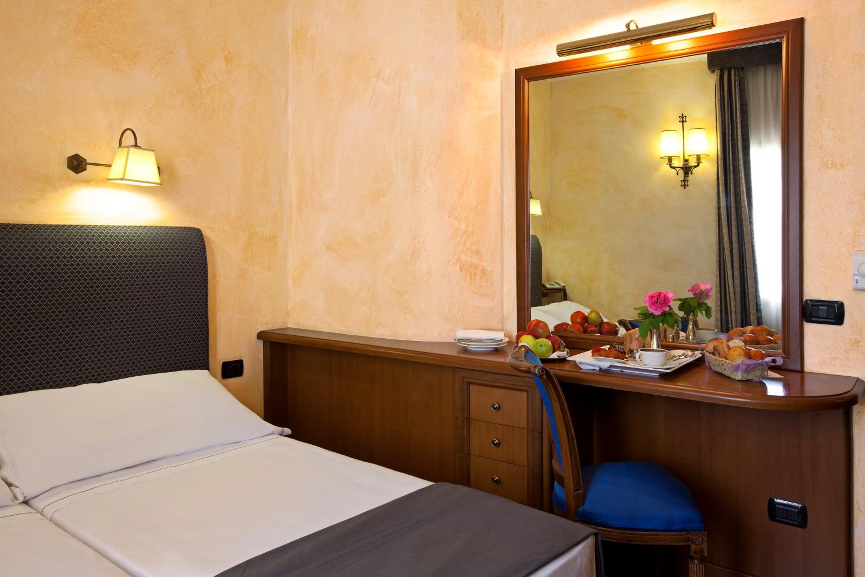 Basic Double Room photo 1