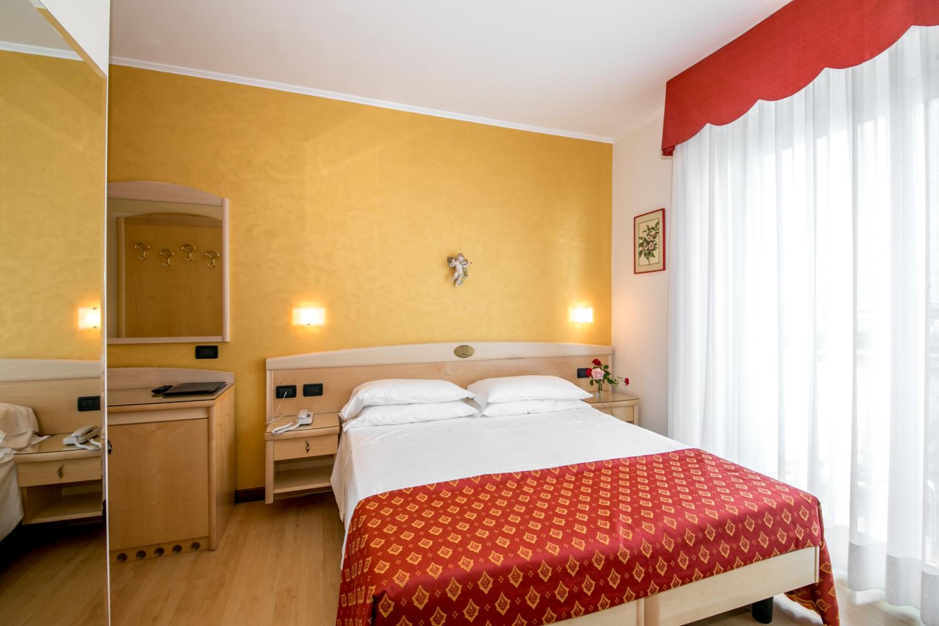 Double or Twin Room photo 1