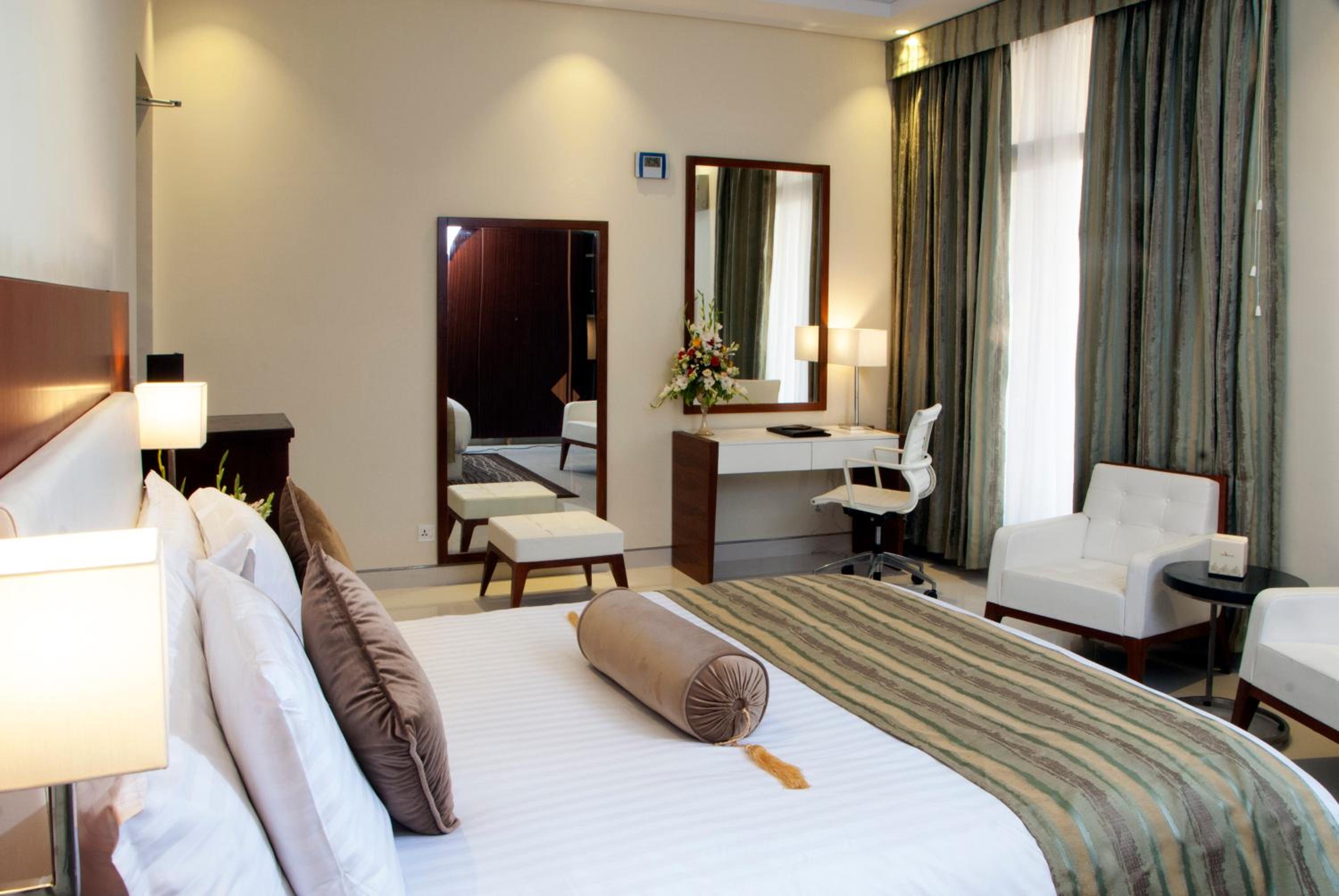 Deluxe Queen Room photo 3