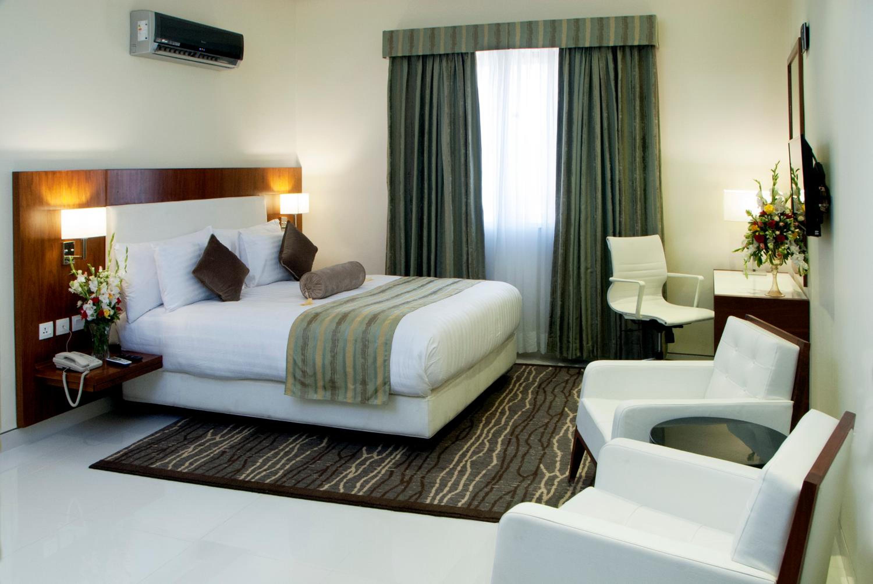 Deluxe Queen Room photo 2