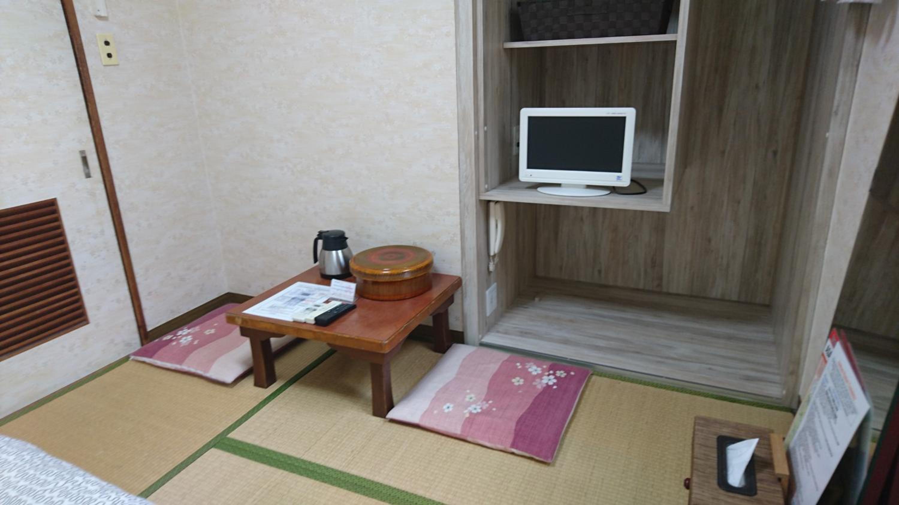 Single Room photo 2