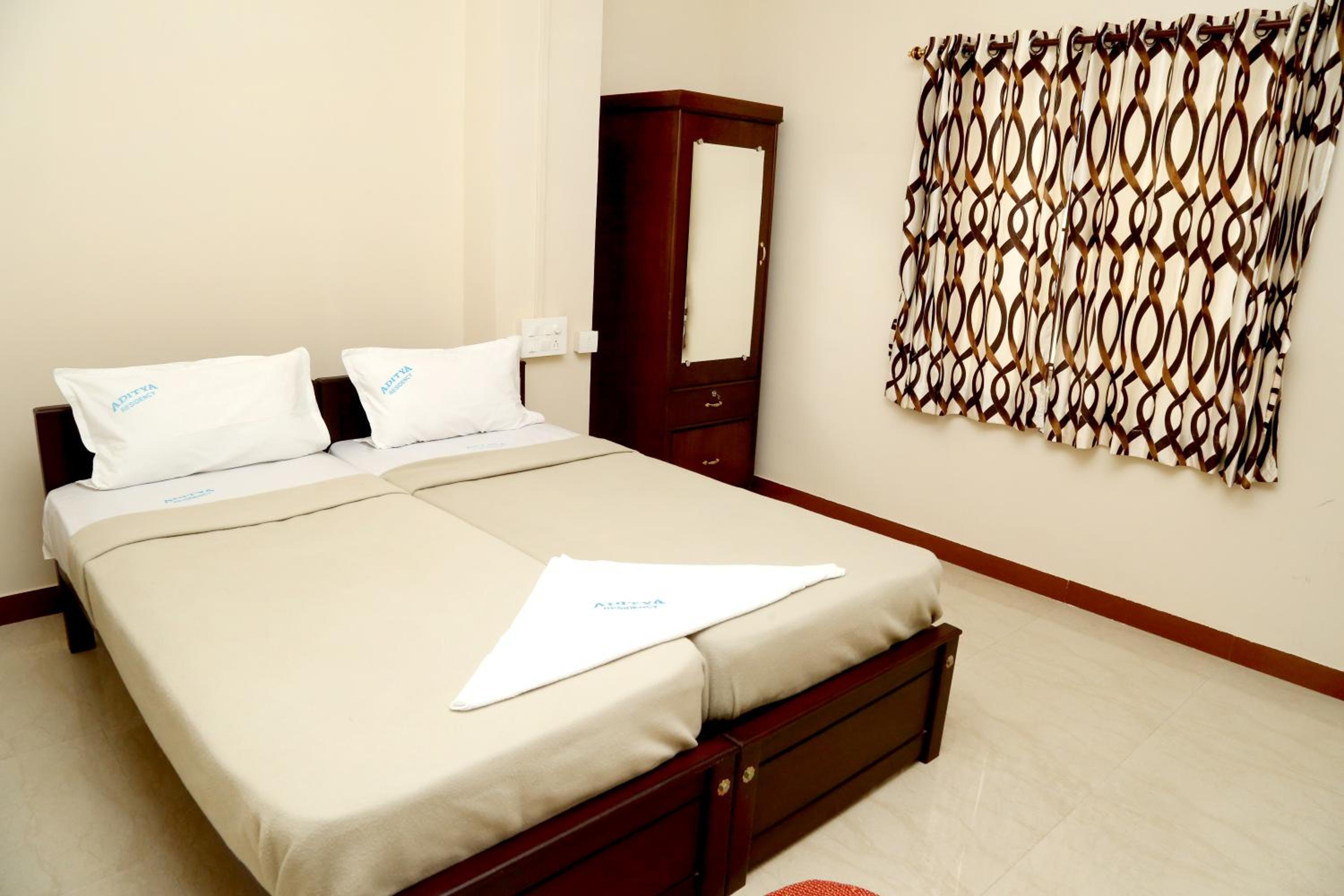 Standard Double Room with Fan photo 1