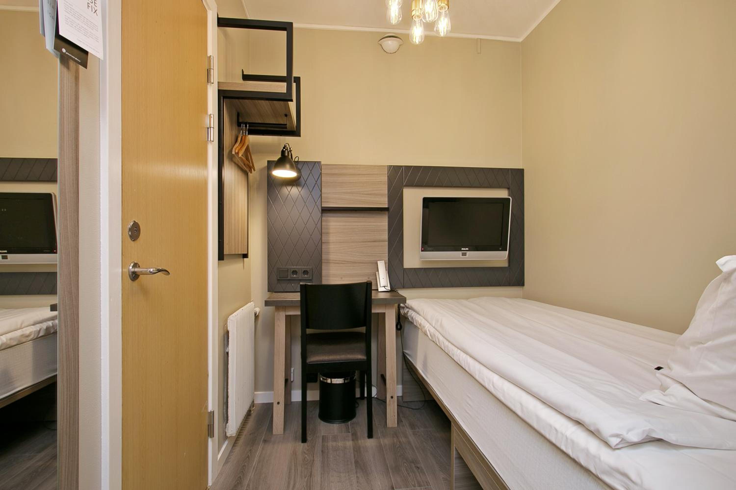 Moderate Cabin without window