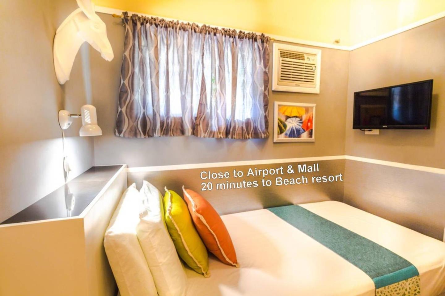 Single Room with Private Bathroom photo 3