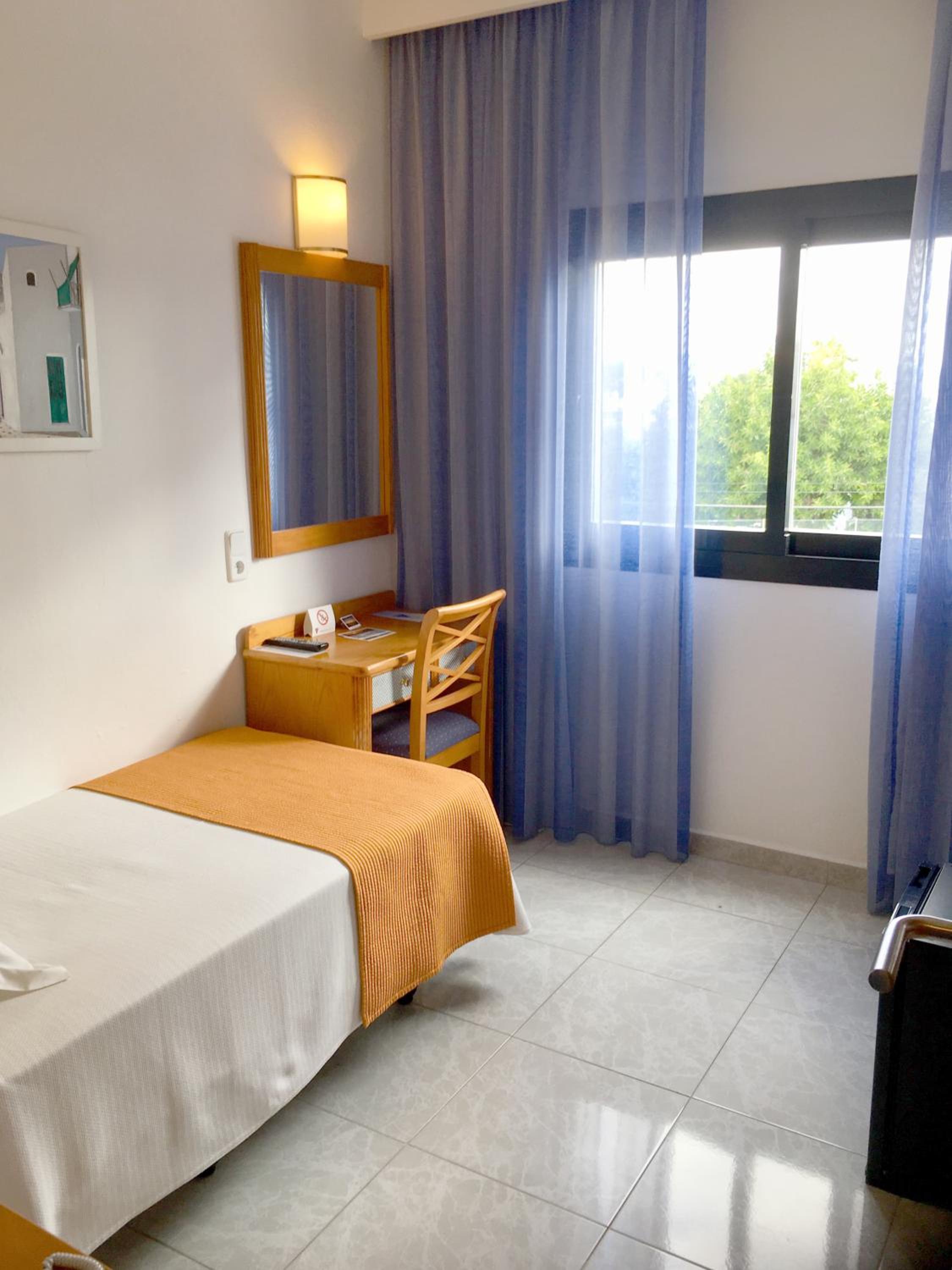 Single Room photo 3