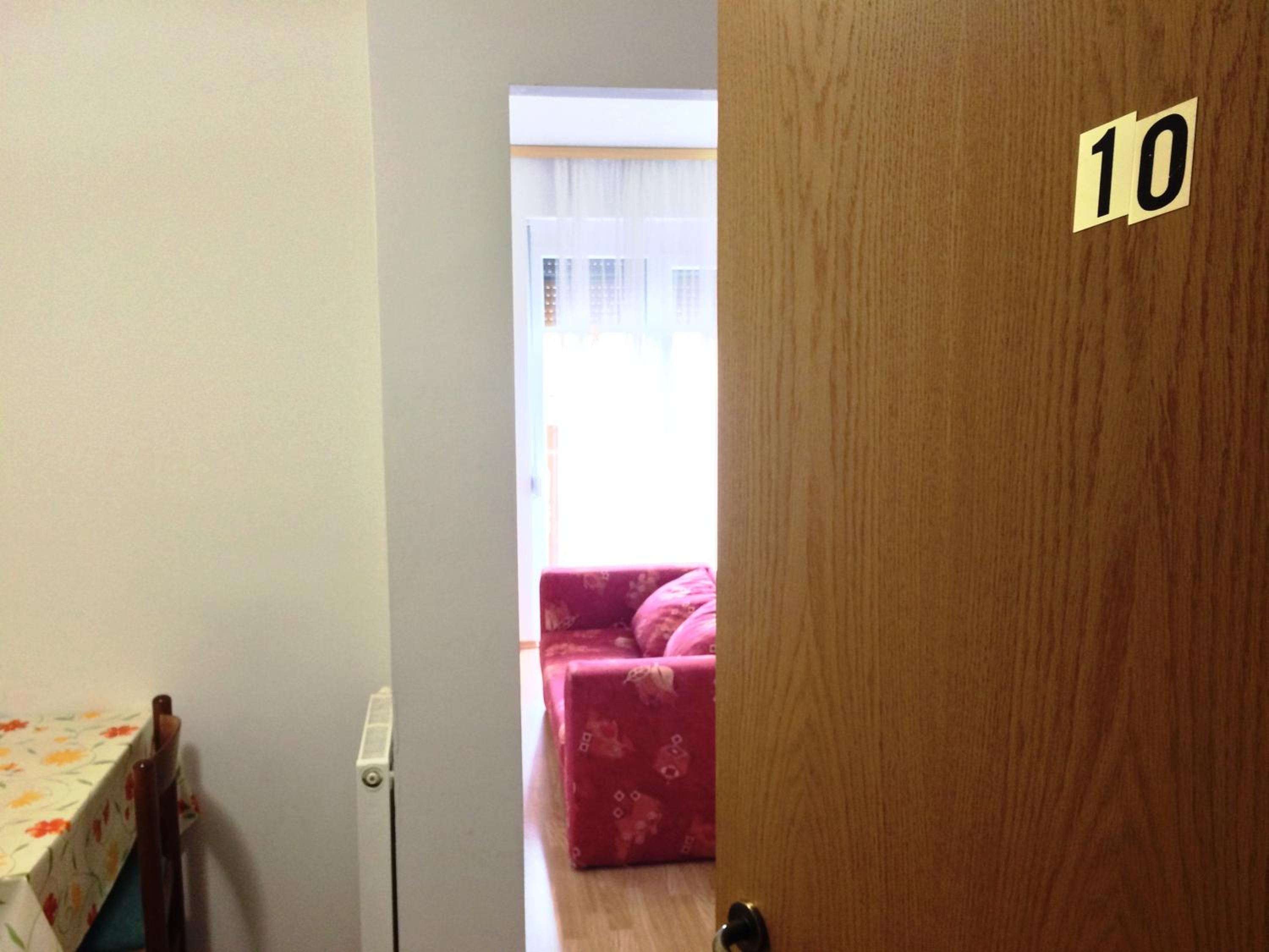 Studio with Balcony - Photo 5