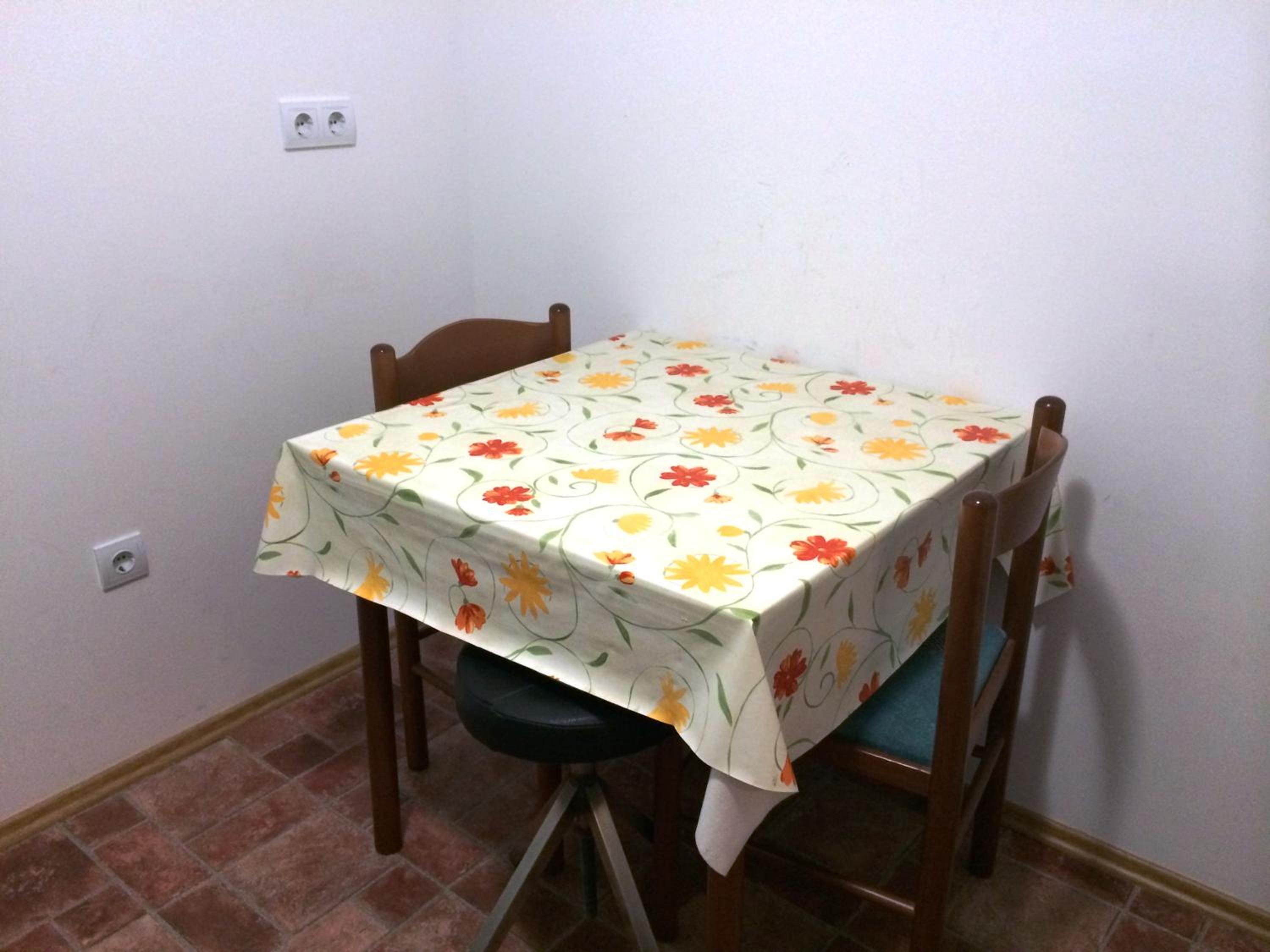 Studio with Balcony - Photo 9