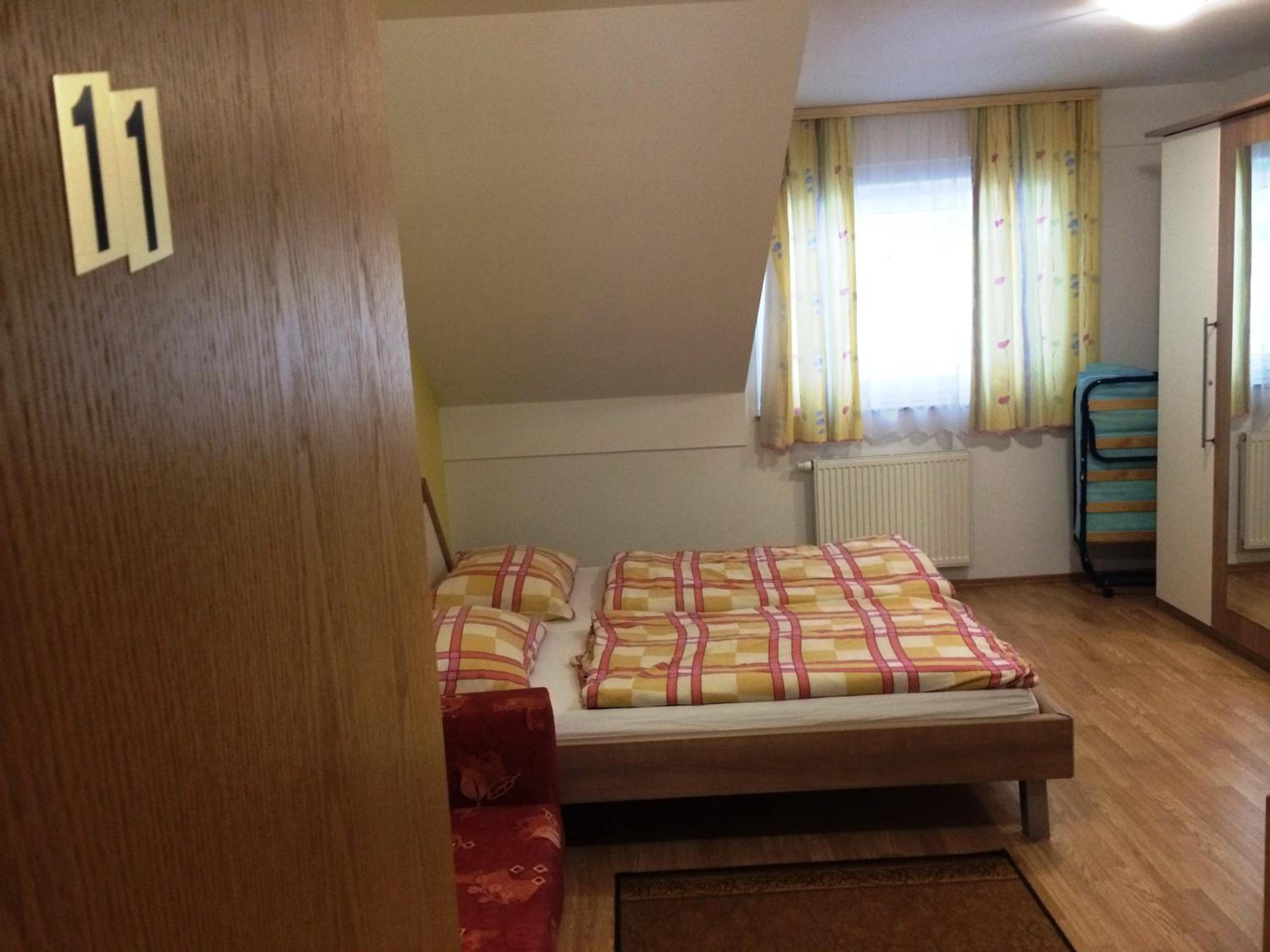 Double Room - Photo 9