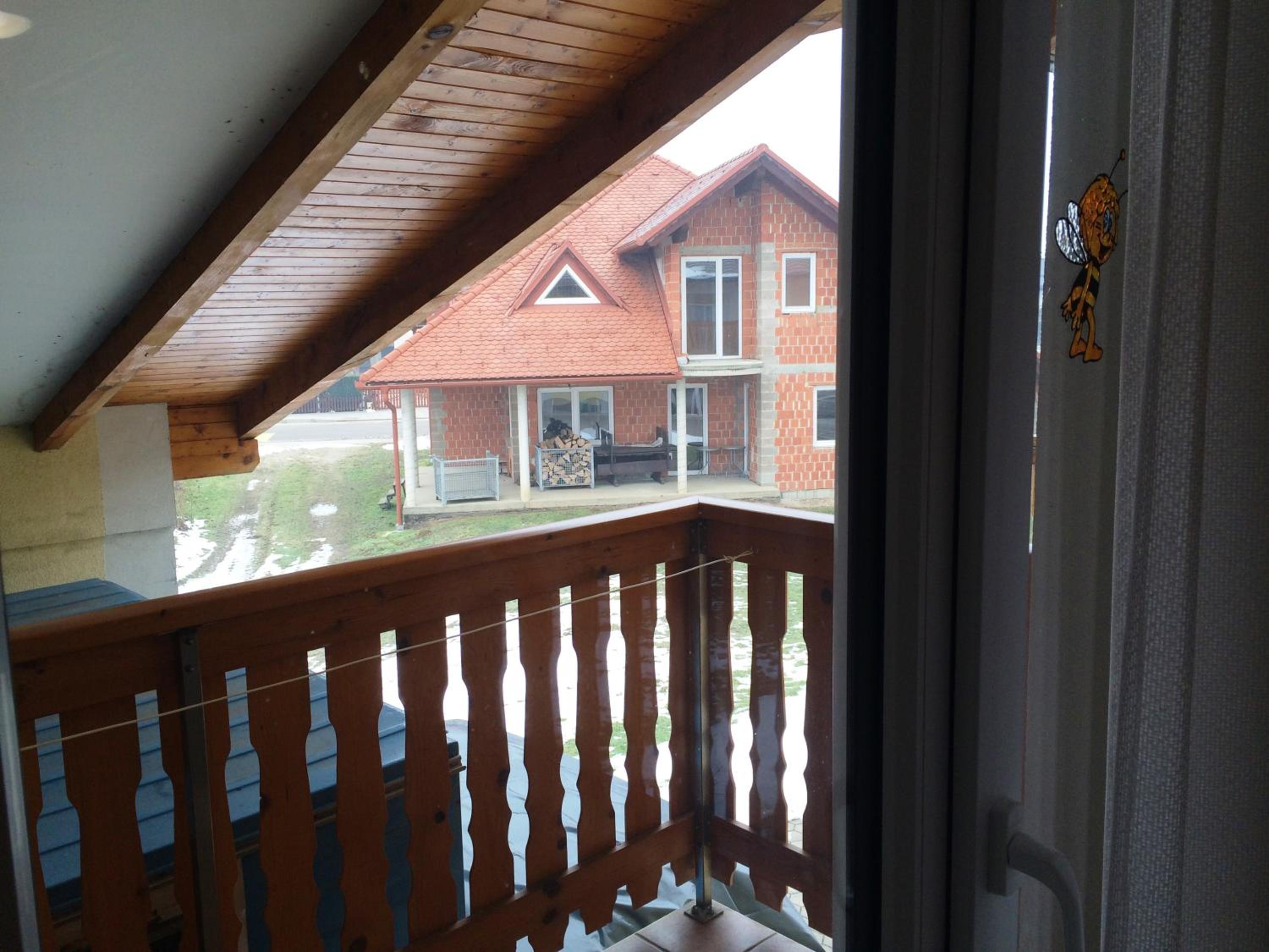 Double Room with Balcony - Photo 3