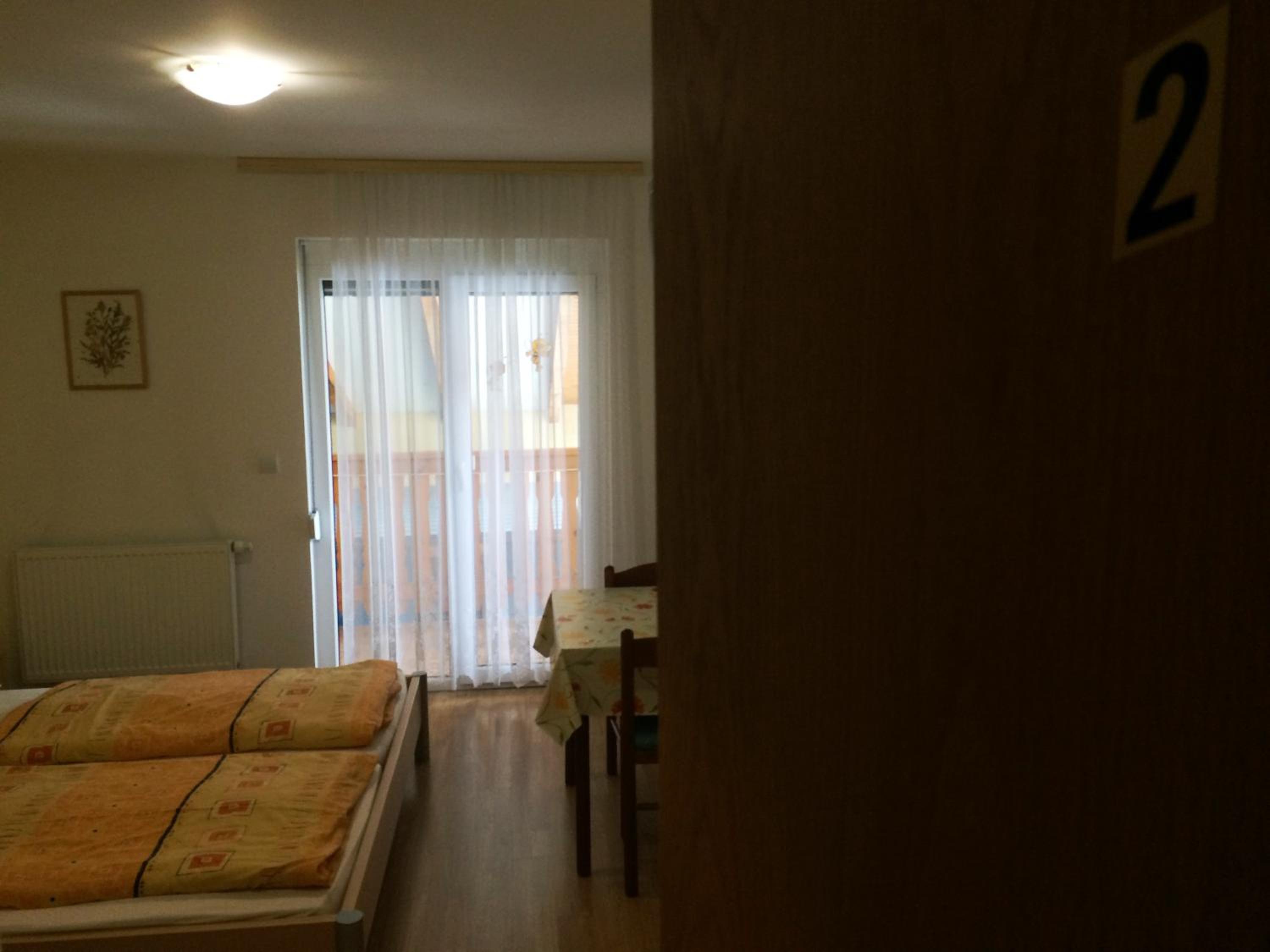 Double Room with Balcony - Photo 17