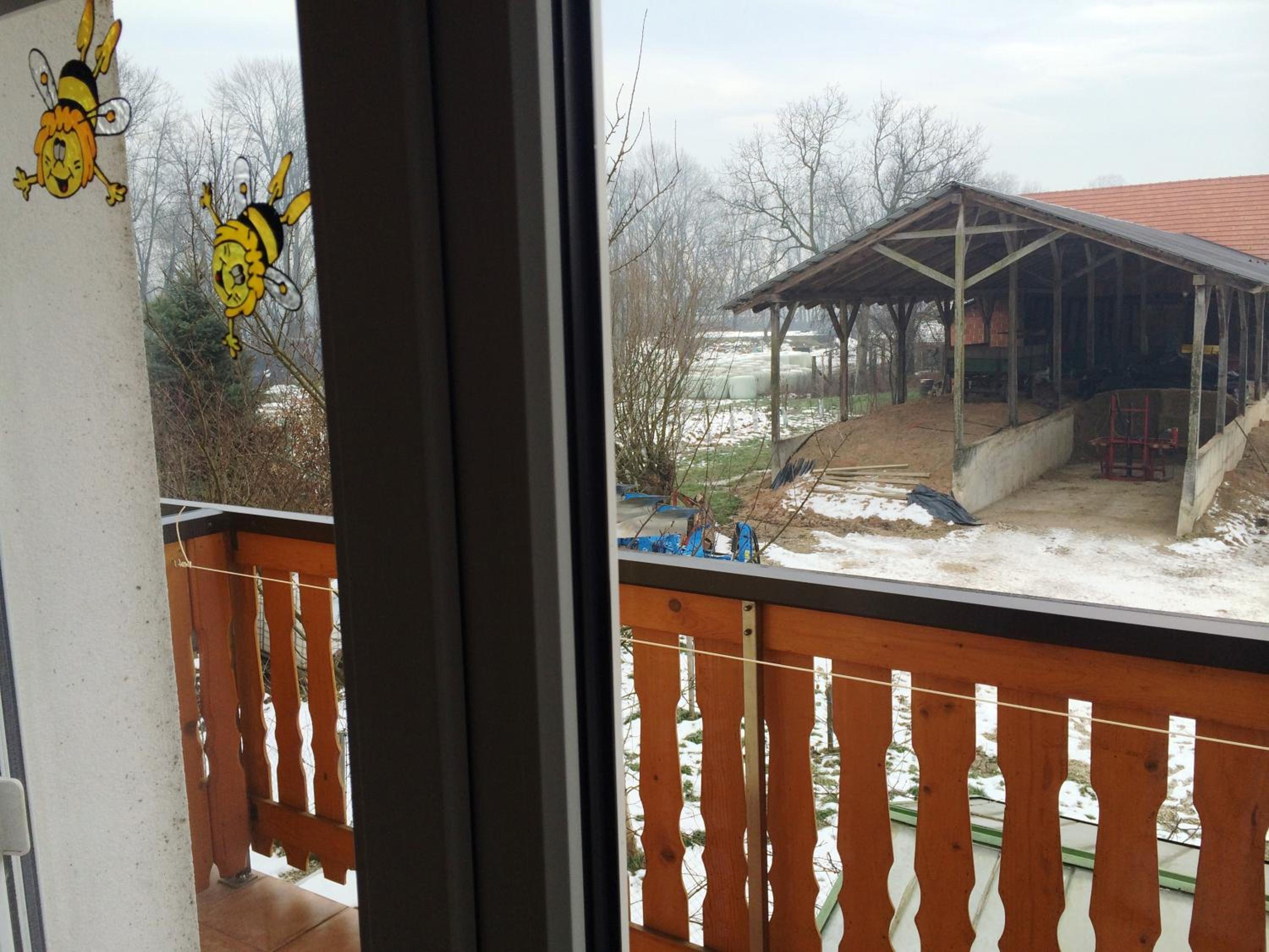 Double Room with Balcony - Photo 11