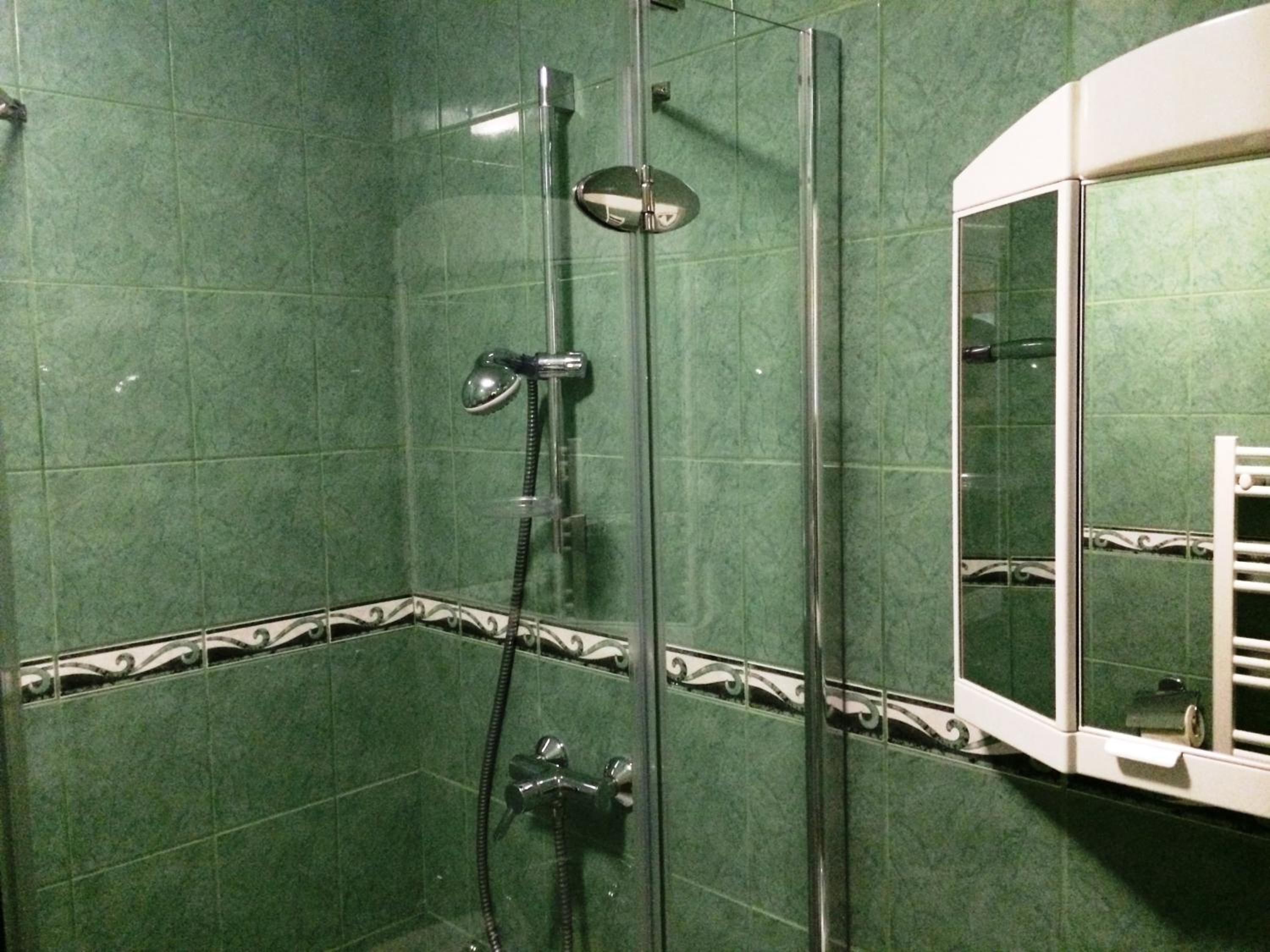 Studio Apartment - Photo 2