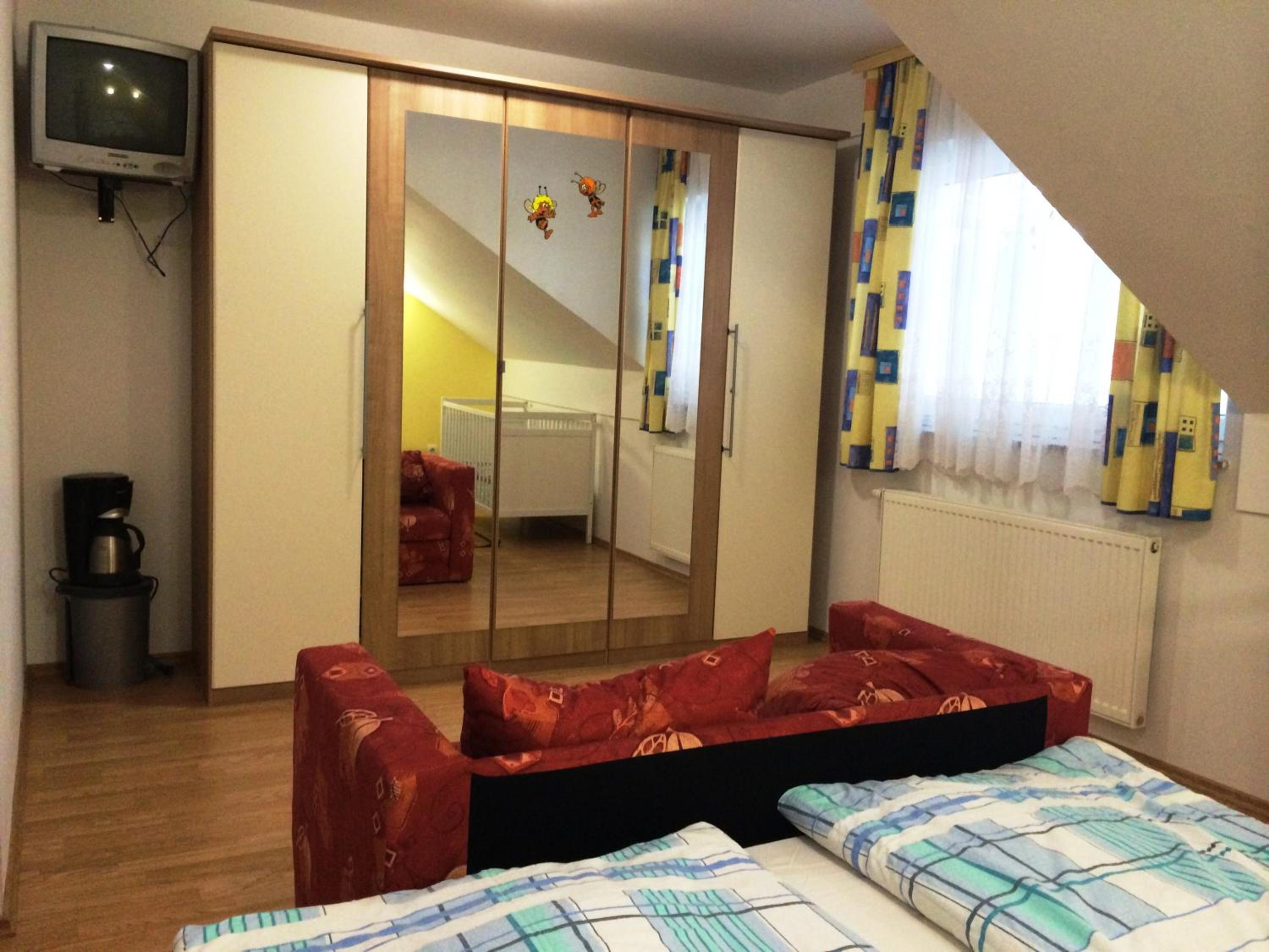 Studio Apartment - Photo 9