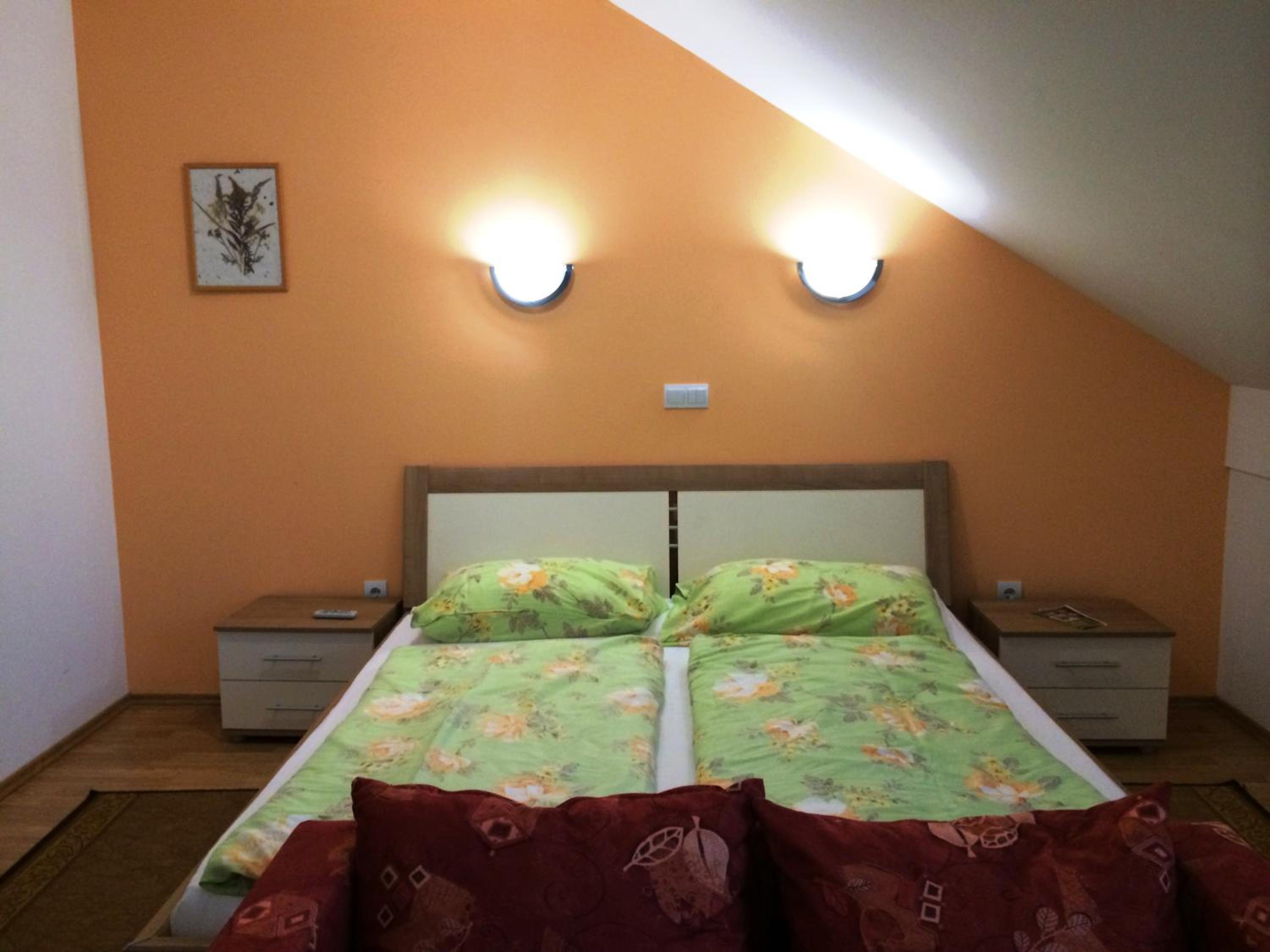 Studio Apartment - Photo 13