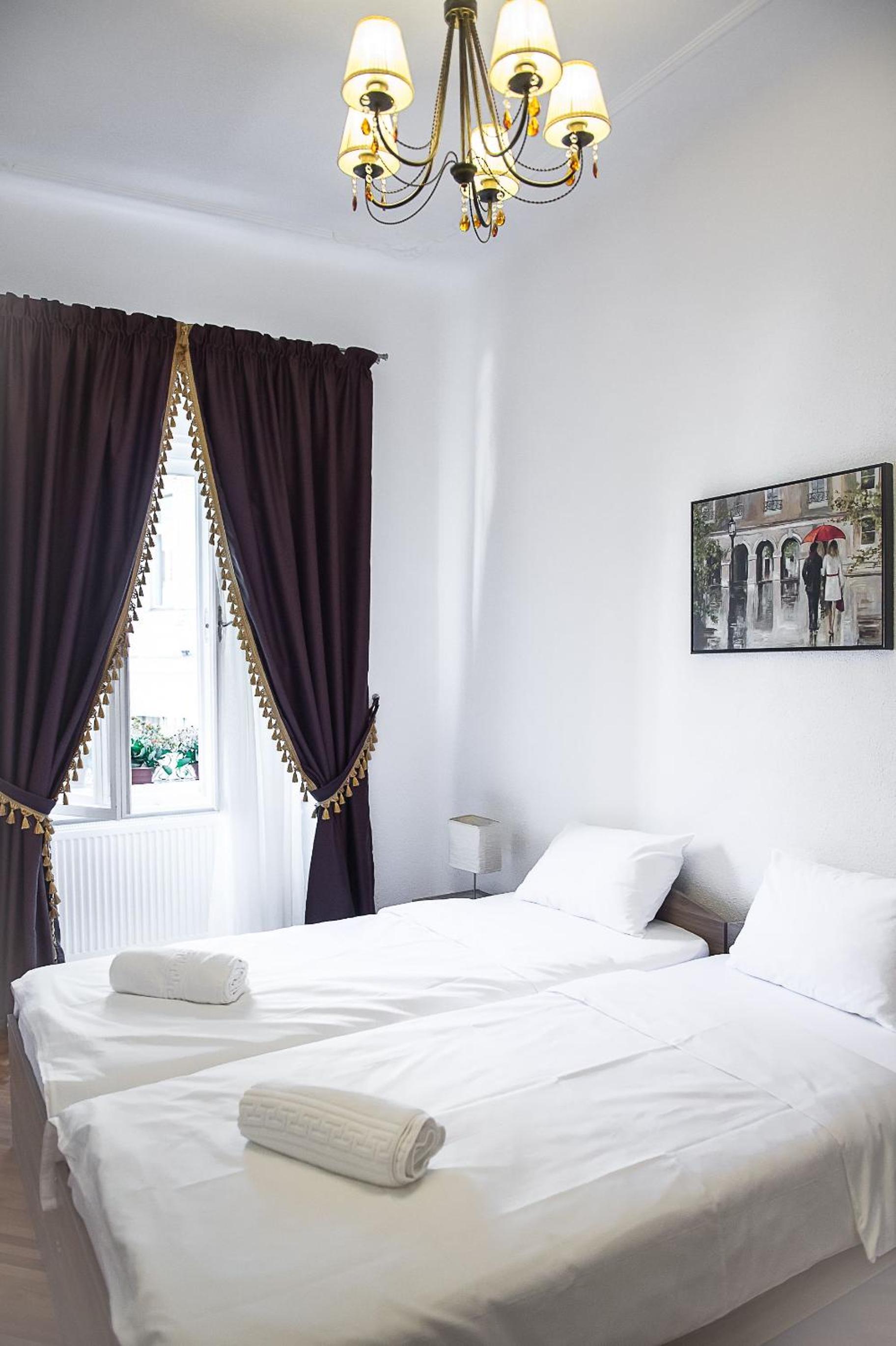 Two-Bedroom Apartment - Photo 15