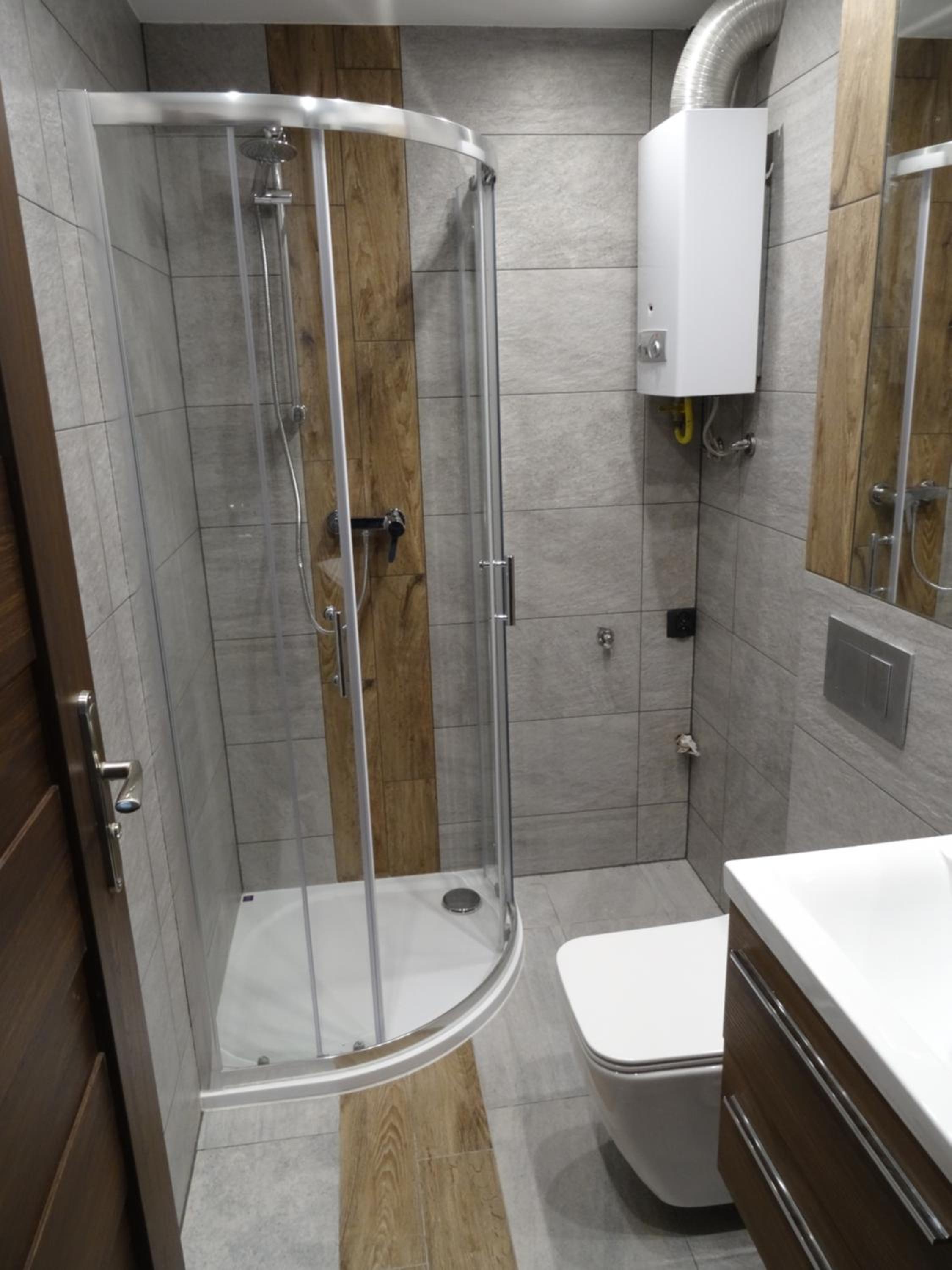 Two-Bedroom Apartment - Photo 2