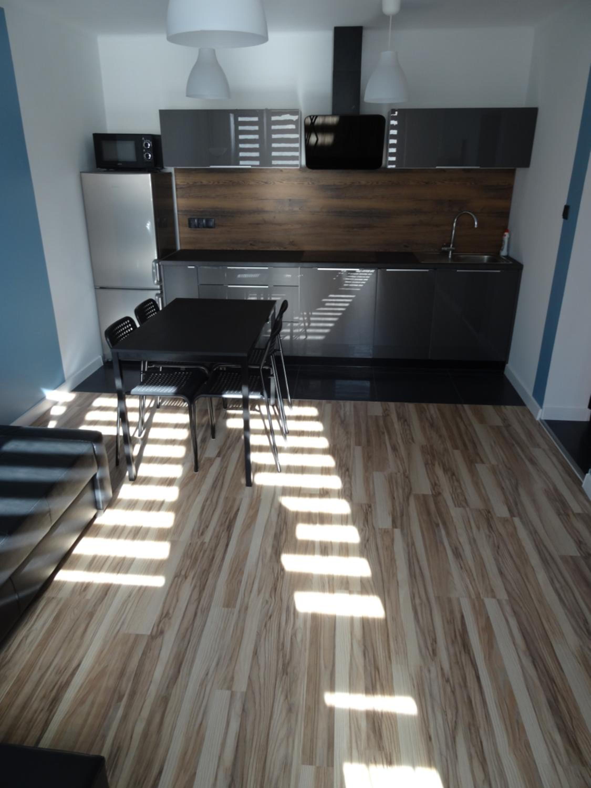 Two-Bedroom Apartment - Photo 6